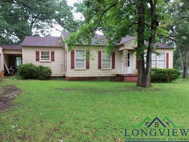 Property Photo: 702 Bean TX 75662