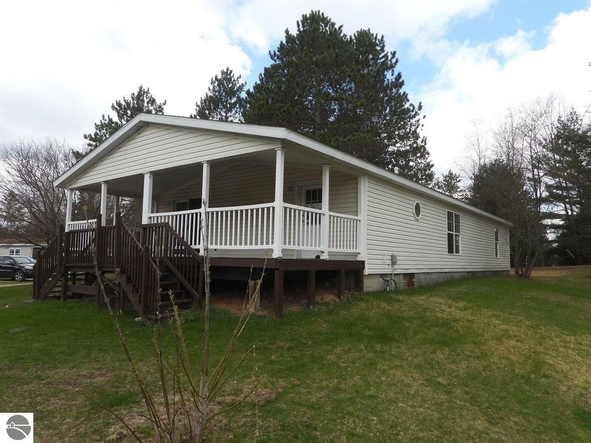 Property Photo:  447 W Shingle Lake Drive  MI 48633 