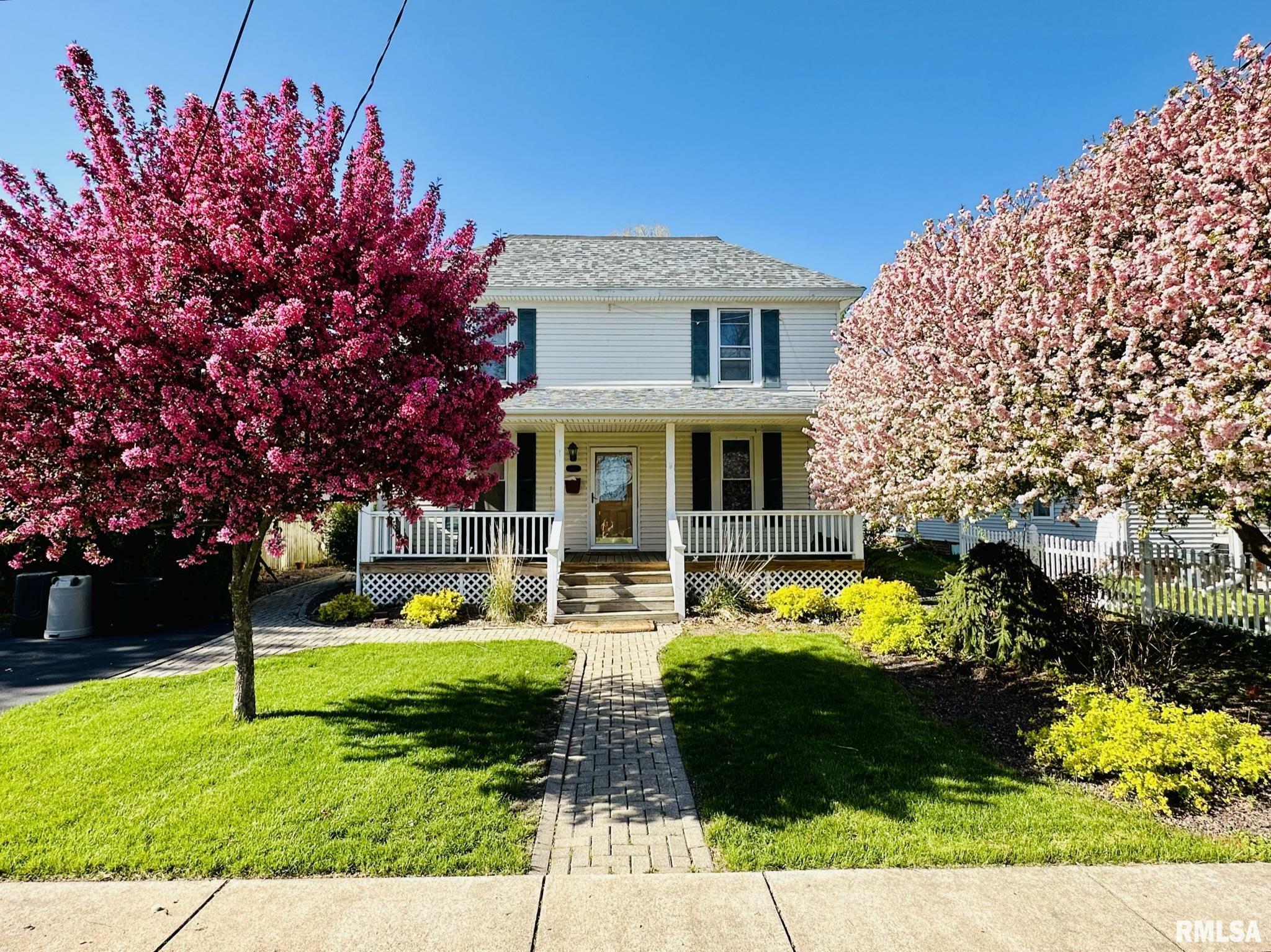 Property Photo:  607 E Main Street  IL 61448 