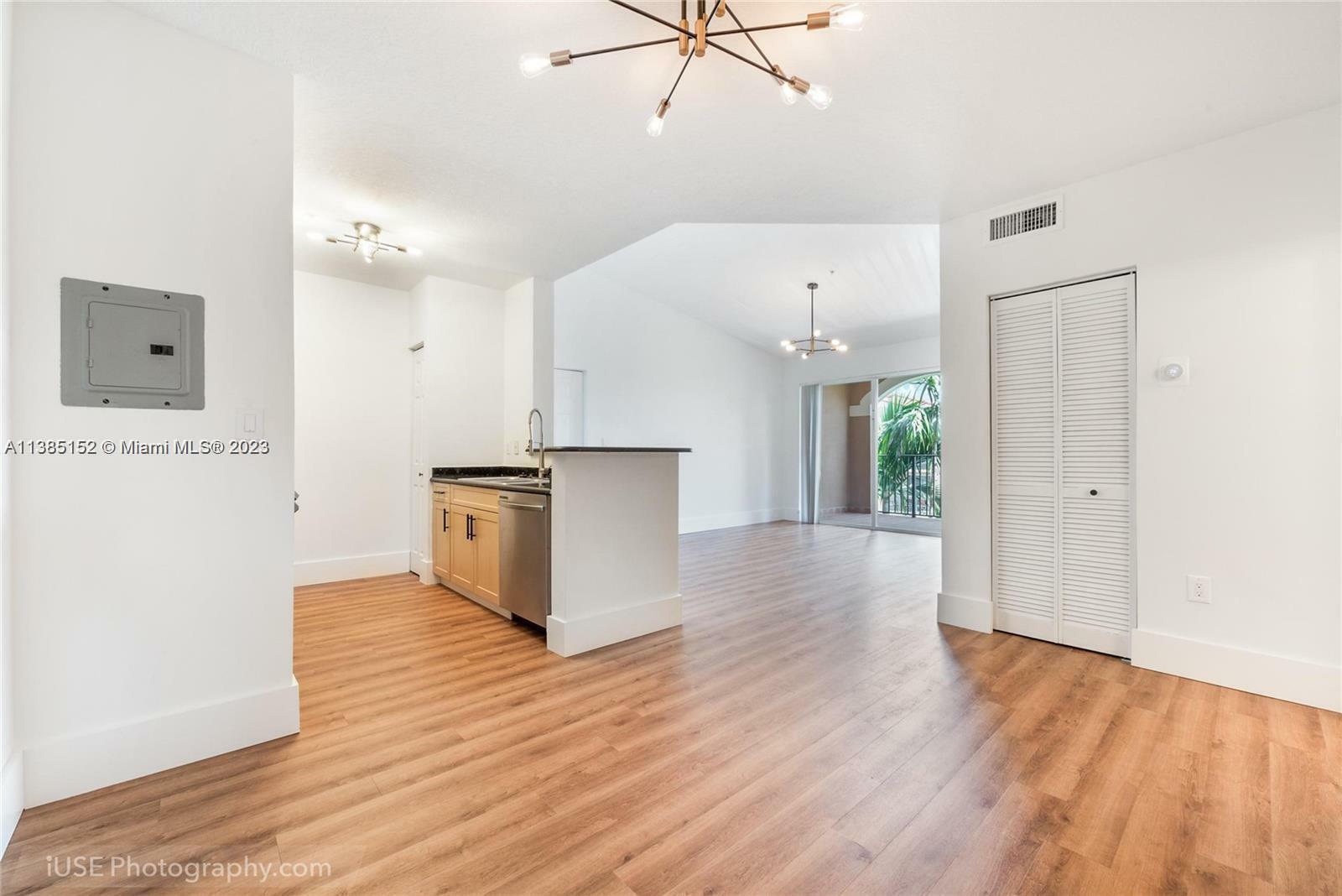 Property Photo: 6841 SW 44th St 305 FL 33155