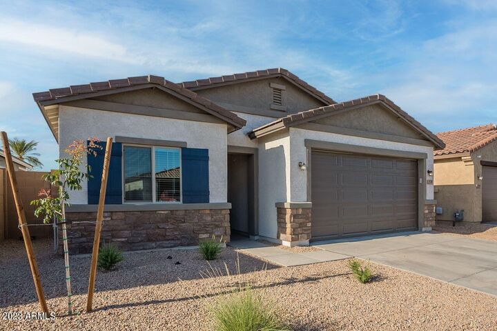35208 W Santa Monica Avenue  Maricopa AZ 85138 photo