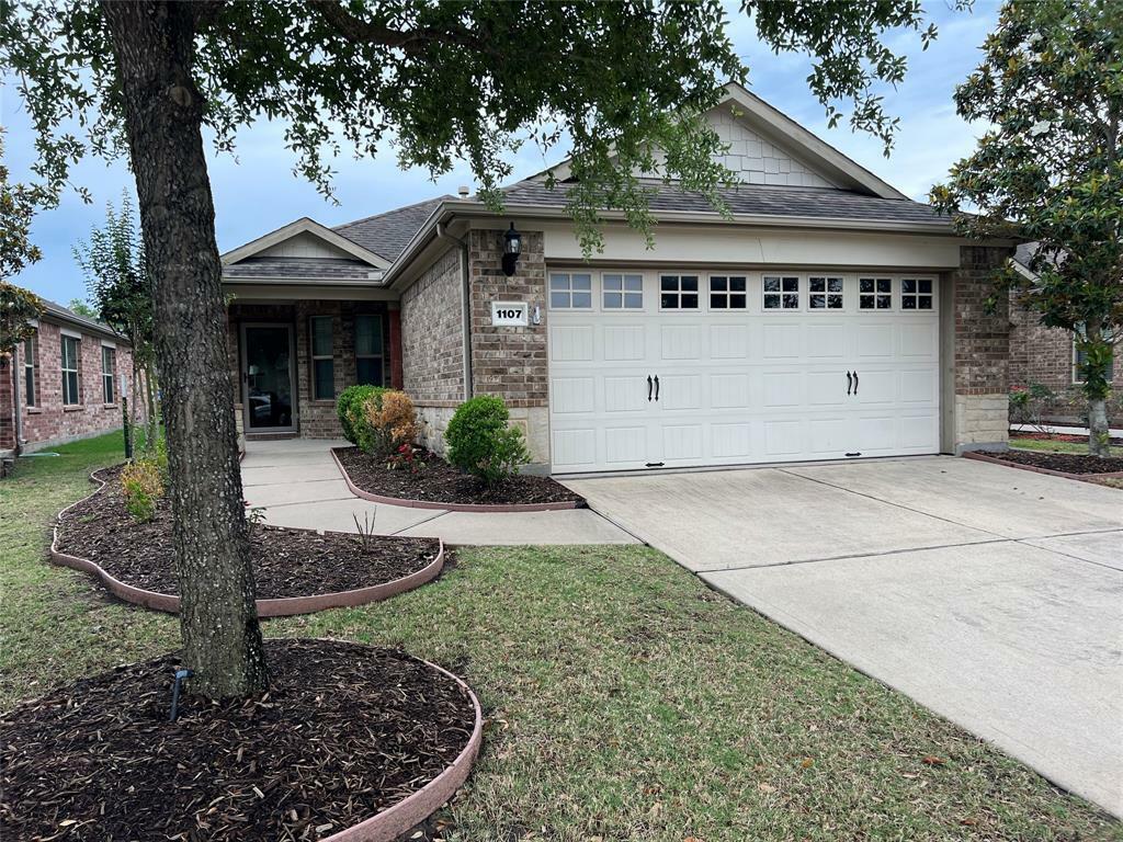 Property Photo: 1107 Oleander Way TX 77469