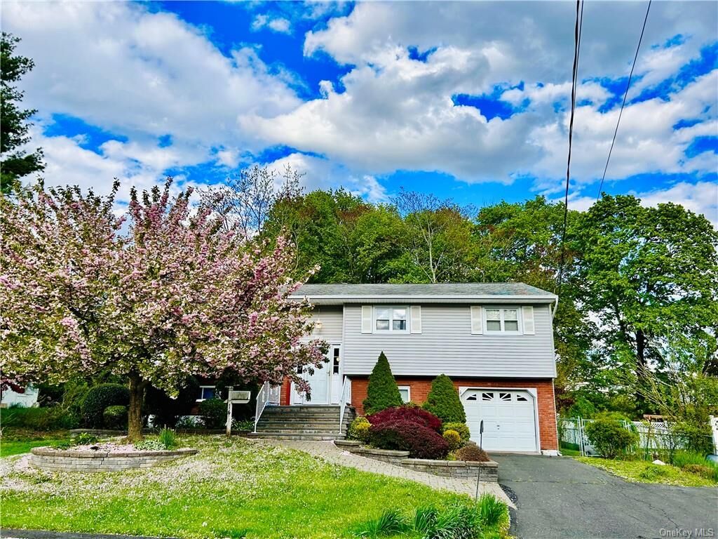 Property Photo: 14 Govan Drive NY 10980