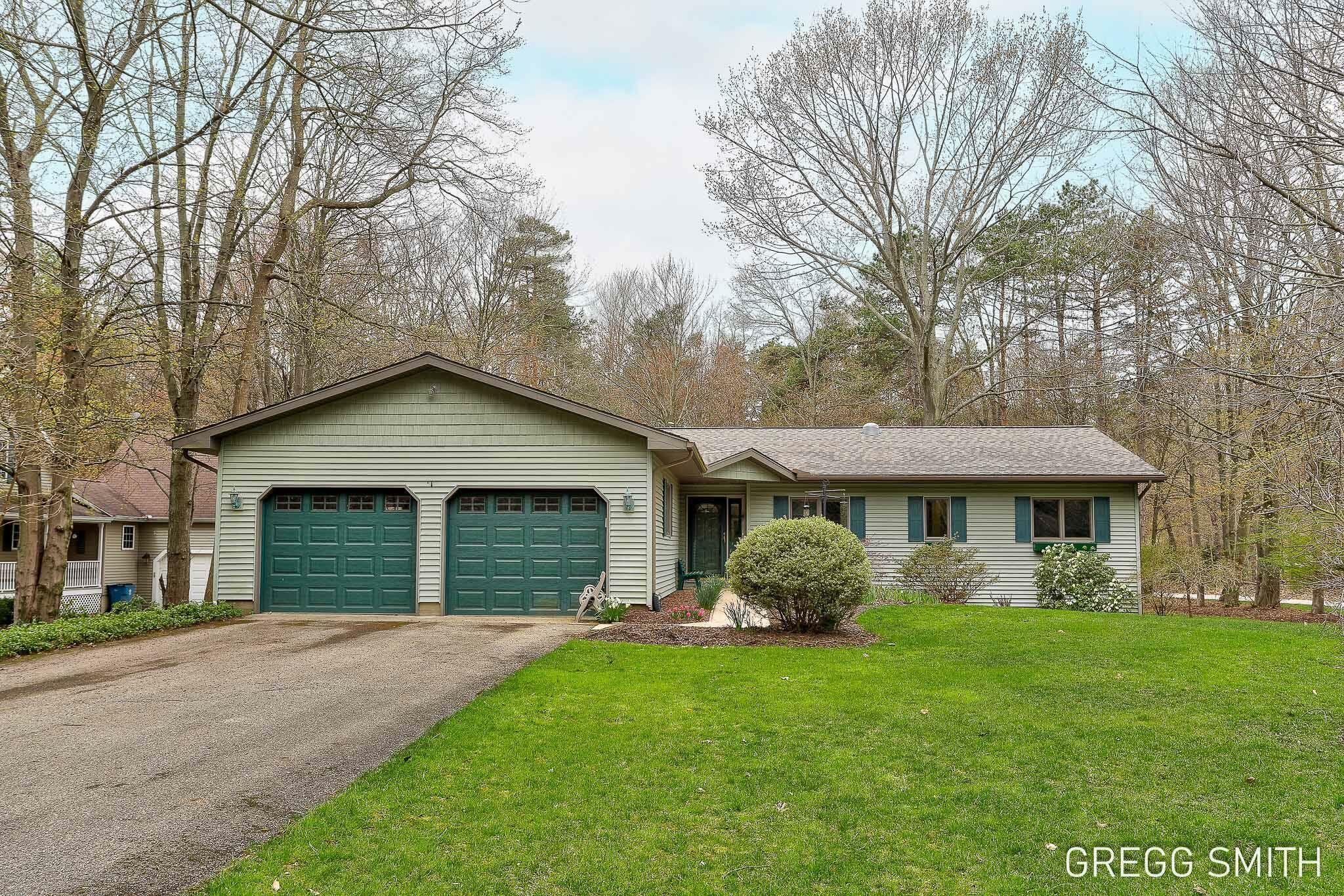 Property Photo:  2676 Chestnut Lane  MI 49408 