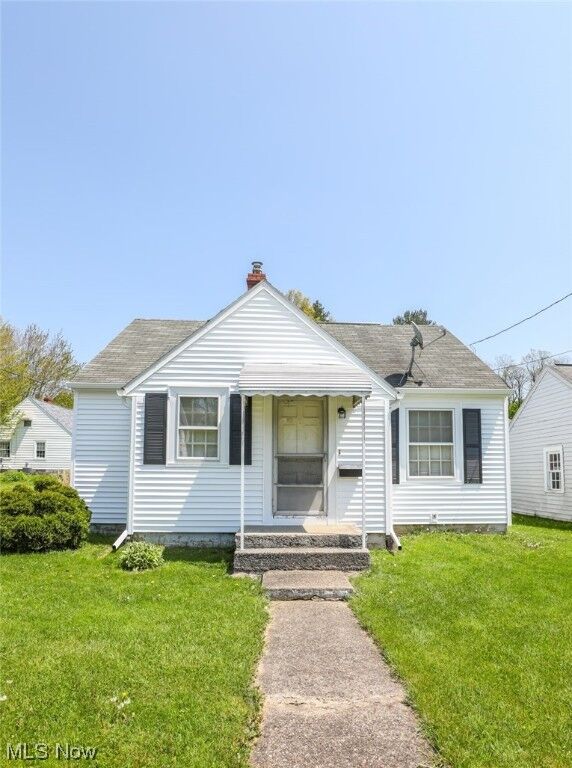Property Photo:  447 Myrtle Street  OH 44266 