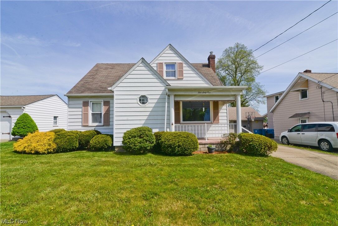 Property Photo:  161 Harvey Street  OH 44471 