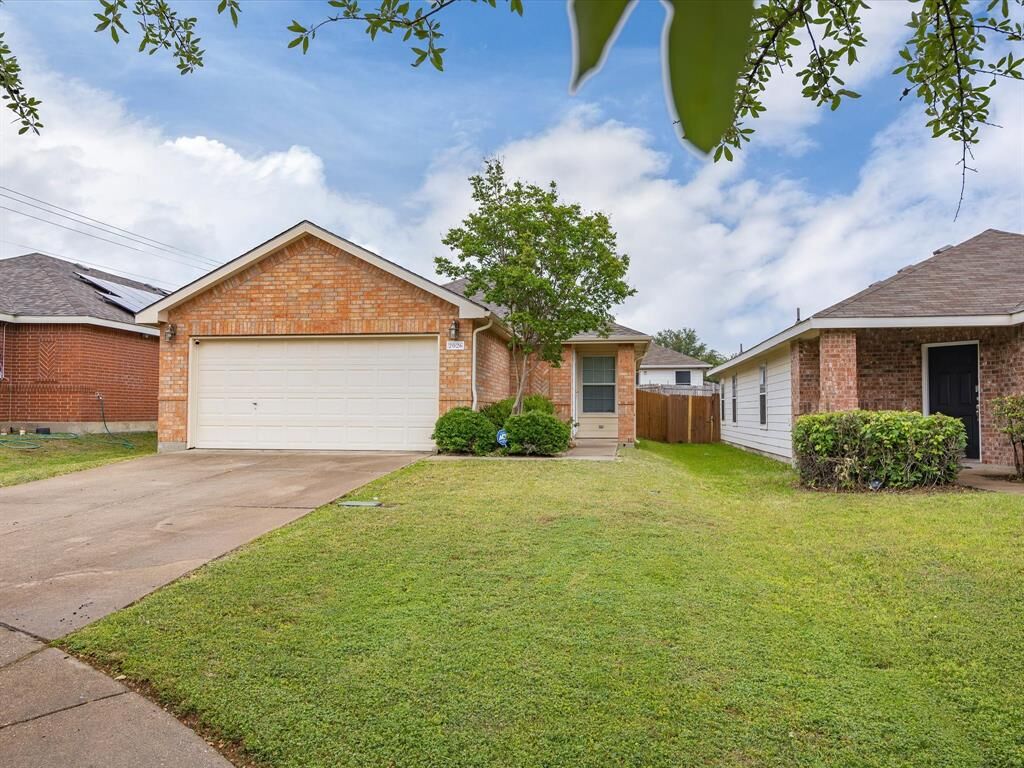 Property Photo: 2026 Kickapoo Trail TX 75126