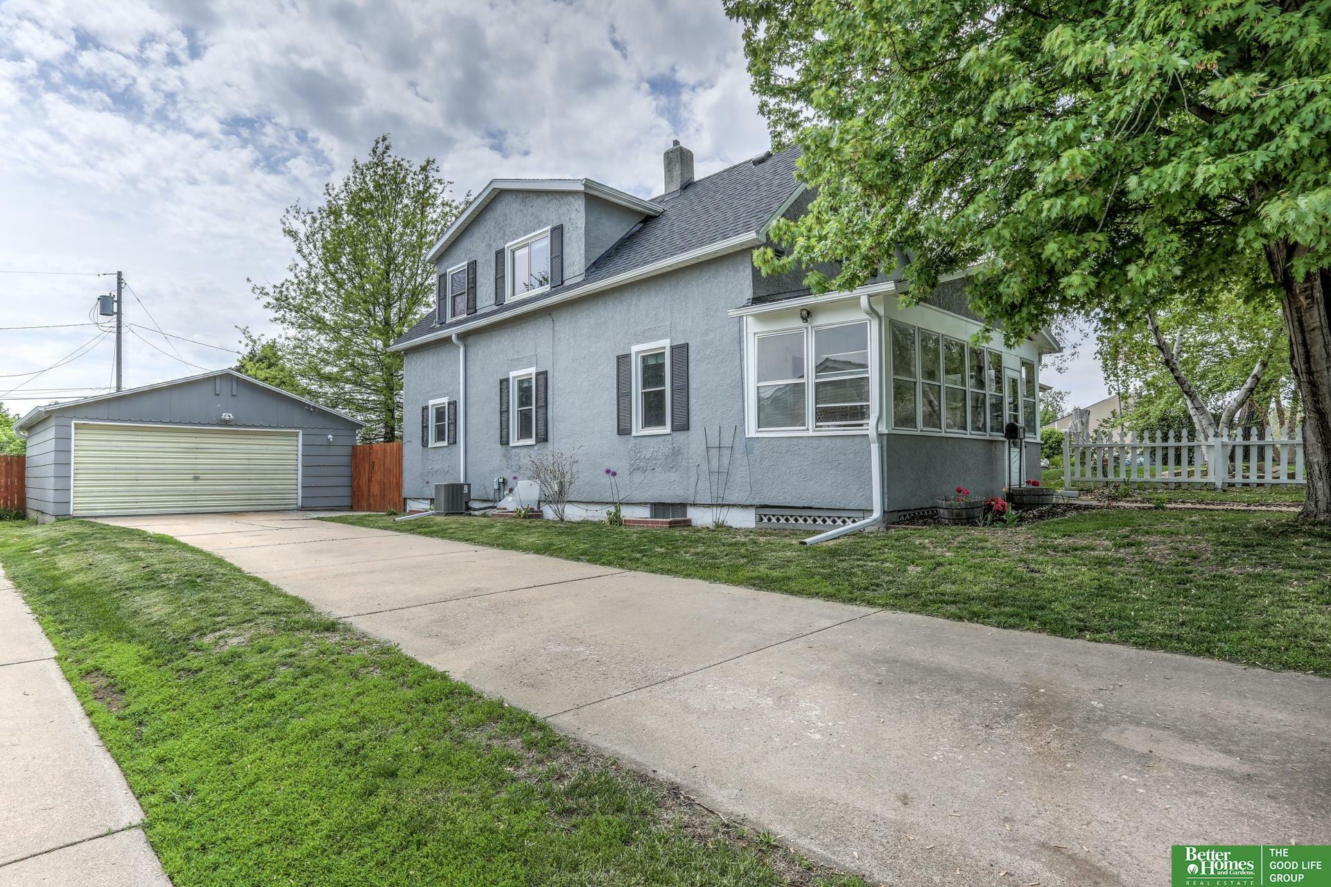 Property Photo: 3639 Hascall NE 68105