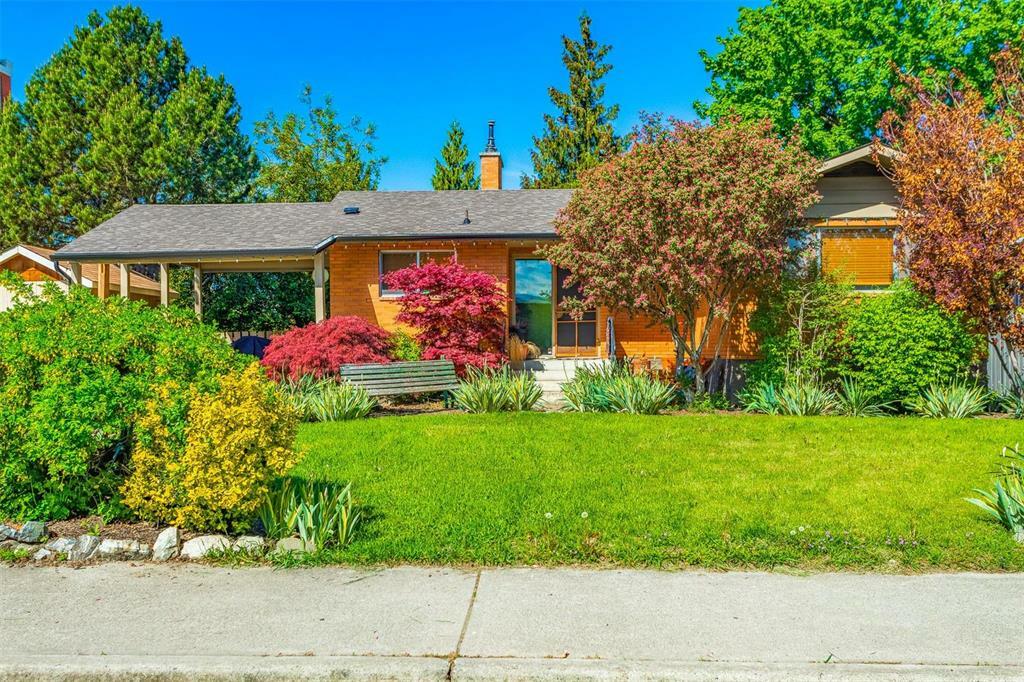 Property Photo: 1492 Flemish Street E BC V1Y3S1