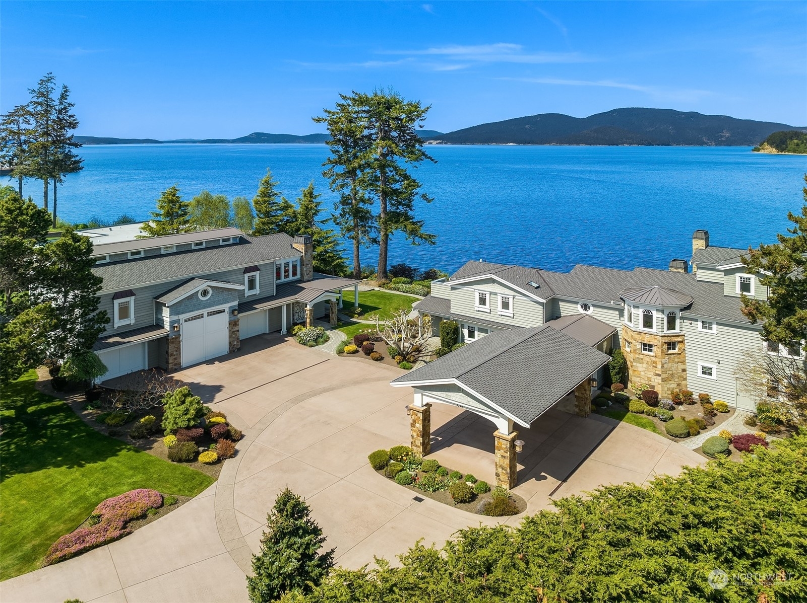 1114 B Avenue  Anacortes WA 98221 photo