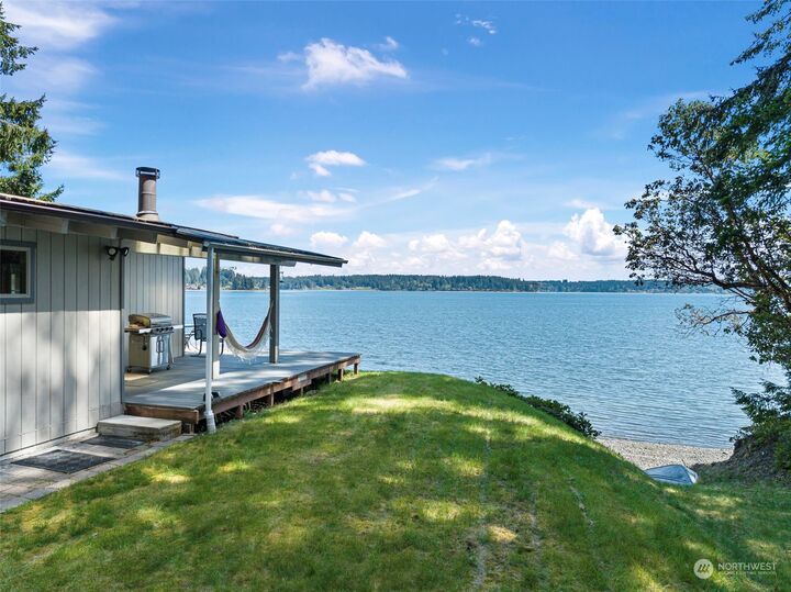 Property Photo: 6570 E Grapeview Loop Road WA 98524