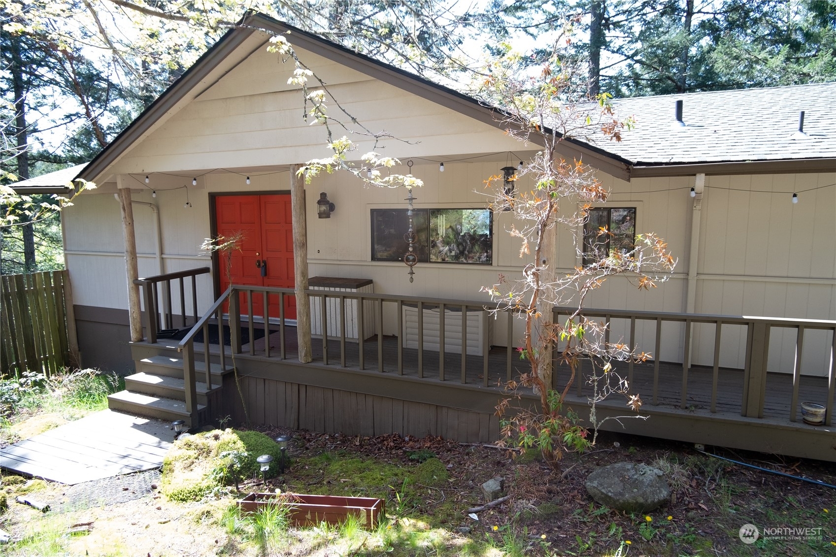 Property Photo: 524 Cascade Way WA 98245