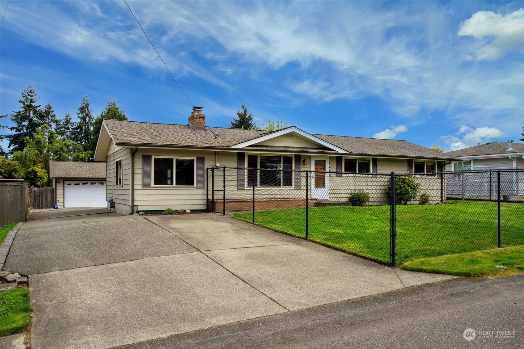 Property Photo:  1140 S 313th Street  WA 98003 