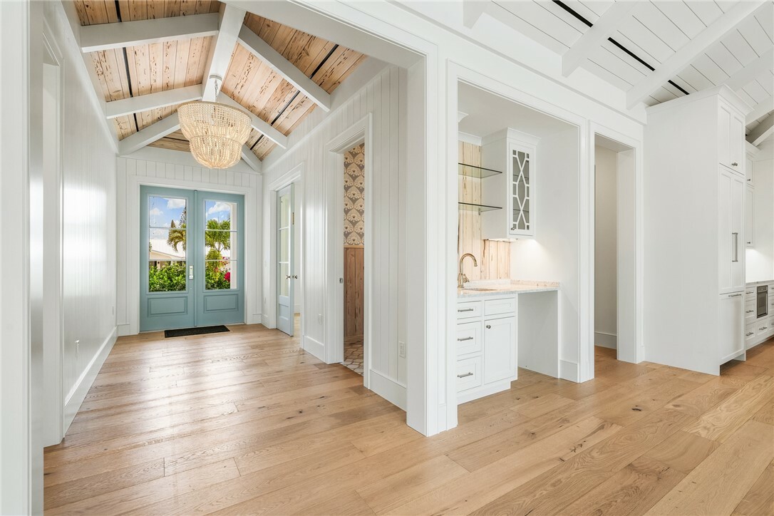 Property Photo: 18 Sea Horse Lane FL 32960