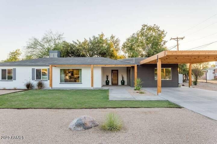 Property Photo: 3226 N 39th Street AZ 85018