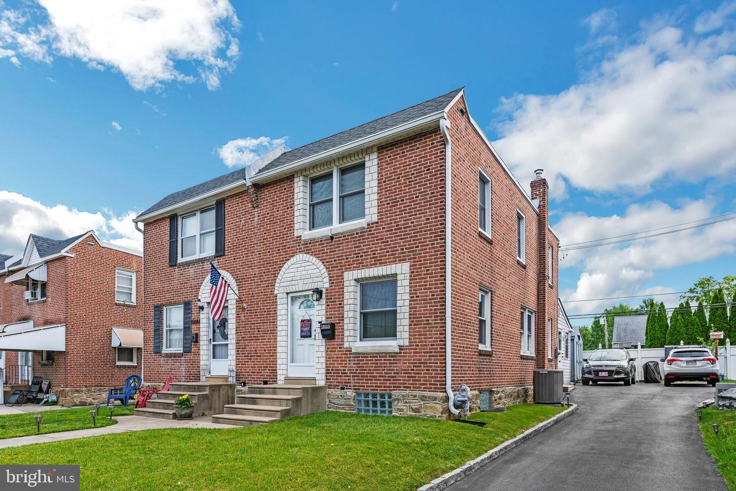 Property Photo: 1623 Washington Avenue PA 19076