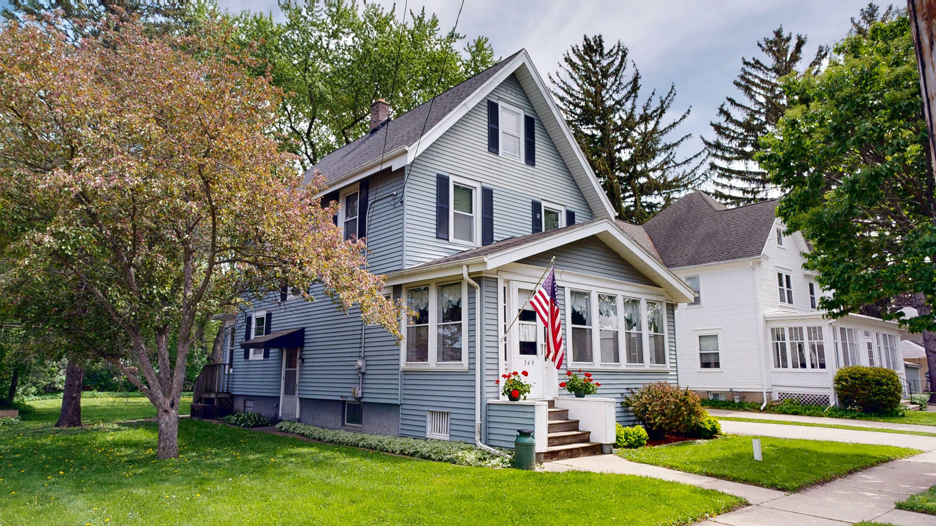 Property Photo:  349 Grant St  WI 53538 