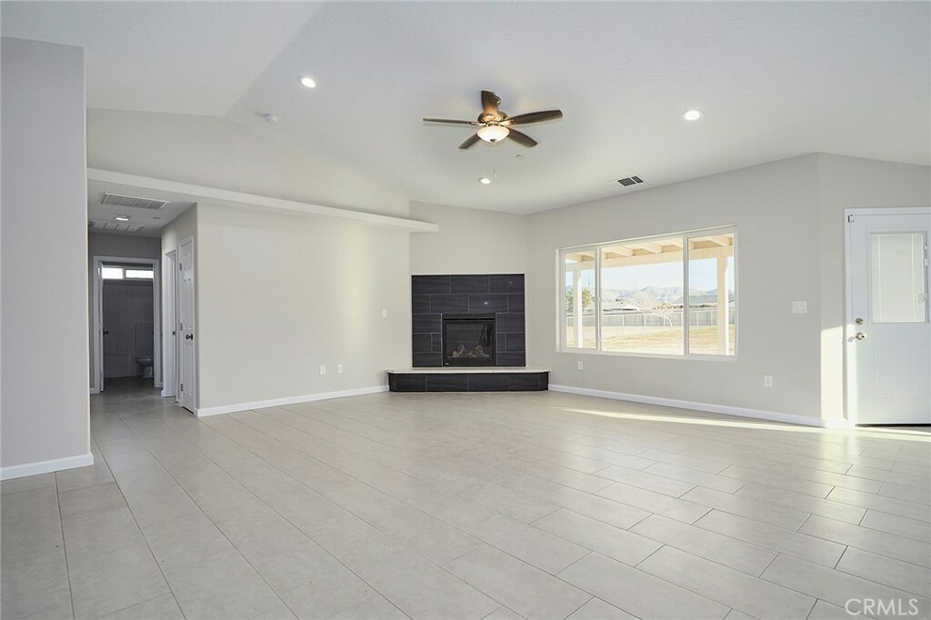 Property Photo:  10597 Cottonwood Avenue  CA 92345 