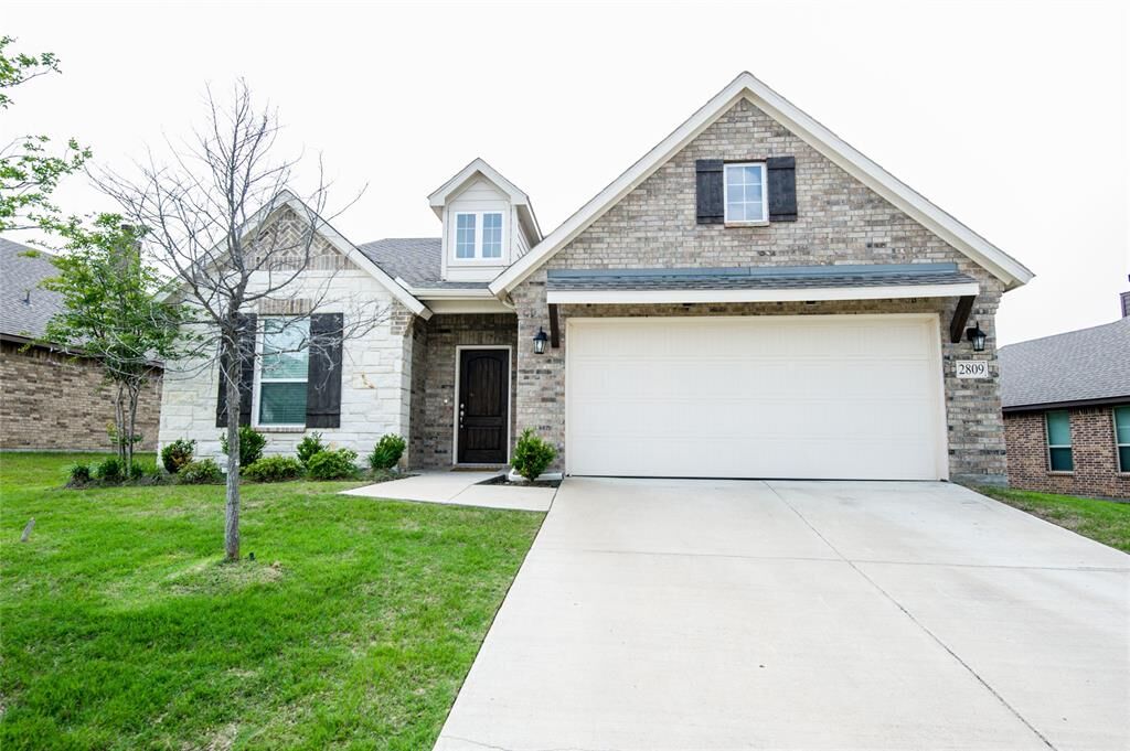 Property Photo:  2809 Belmont Drive  TX 75119 