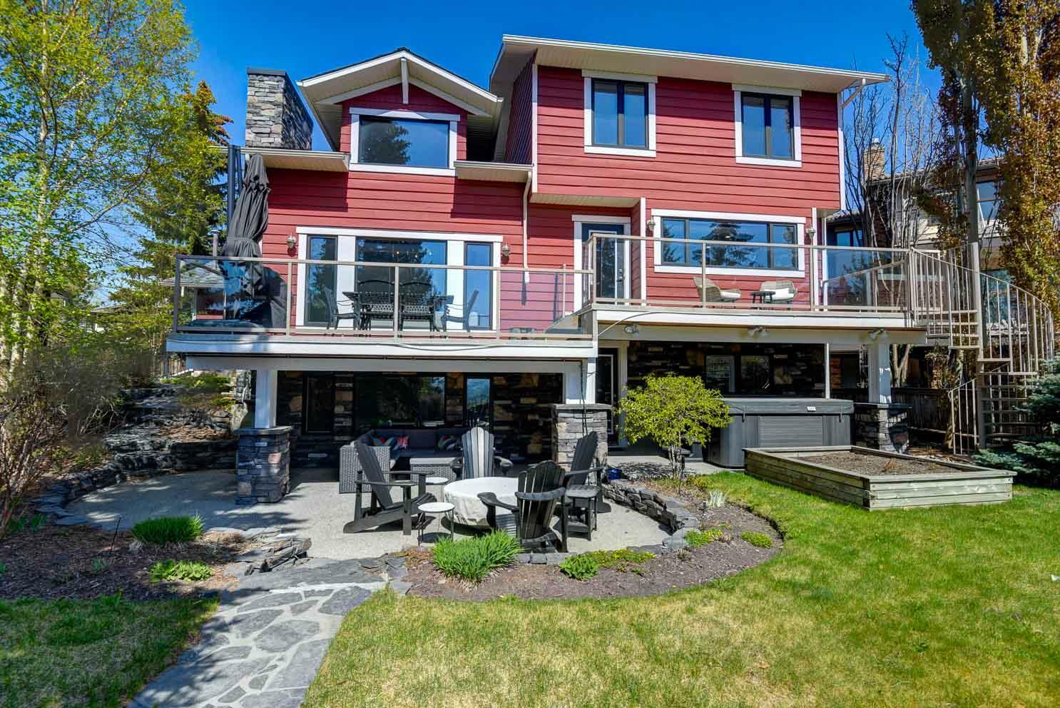 Property Photo:  264 Edenwold Drive NW  AB T3A4A4 