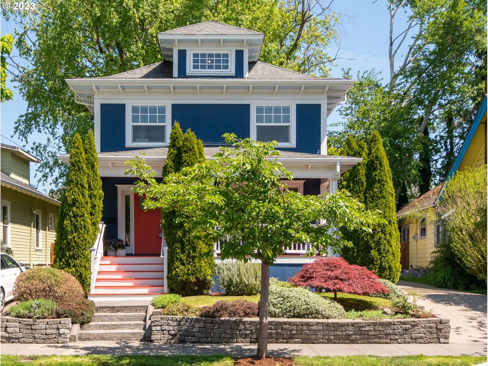 House for sale in Portland 1626 SE 35th Ave, Portland, OR 97214