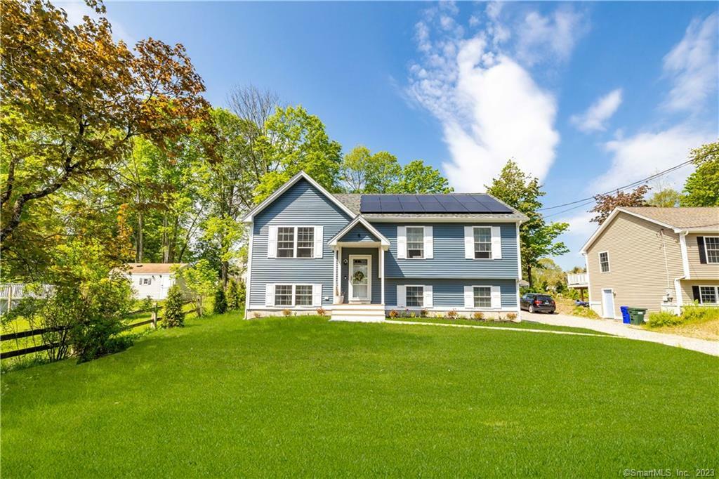 Property Photo: 339 Norwich Westerly Road CT 06359