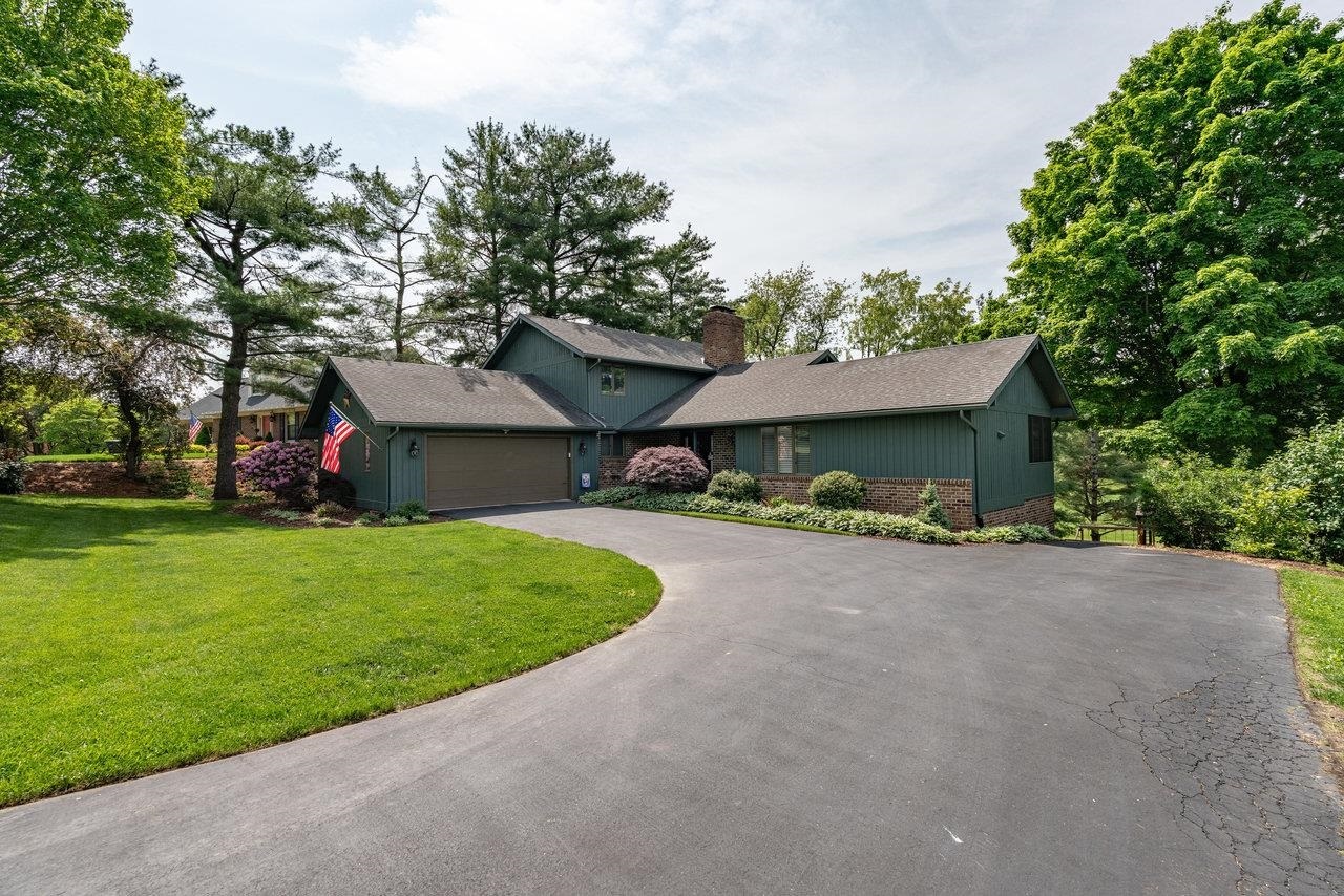 Property Photo: 841 Sandtrap Ln VA 22802