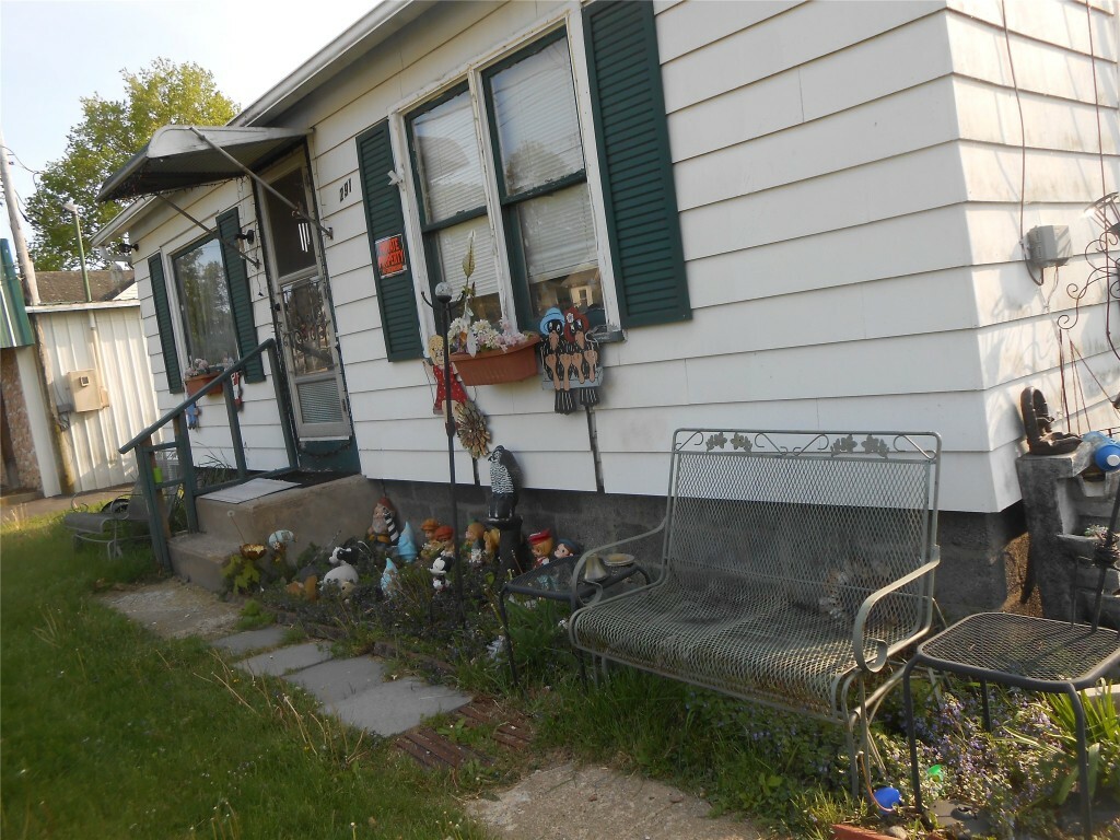 Property Photo:  291 Main Street  NY 13795 