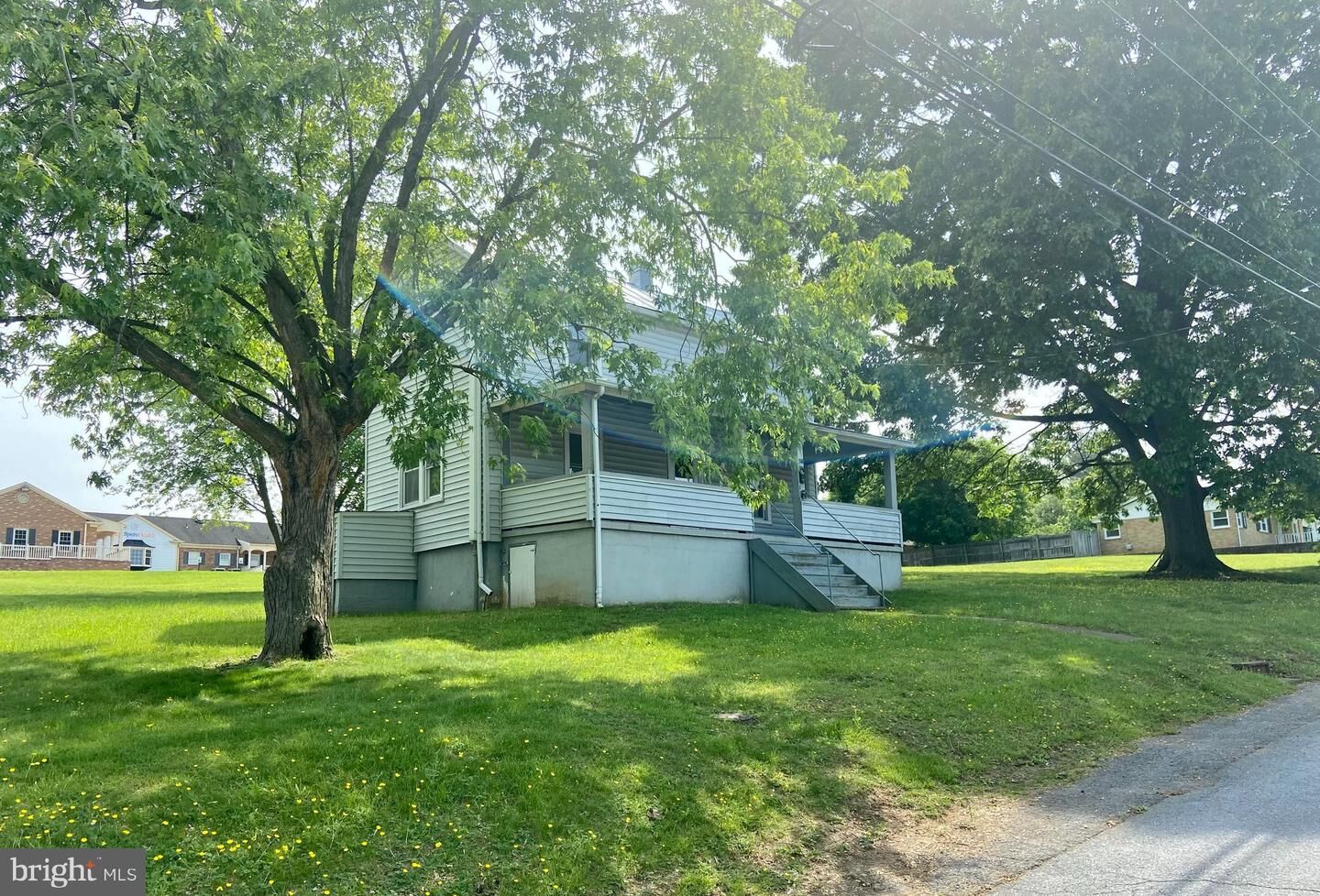 Property Photo:  318 11th Street W  VA 22630