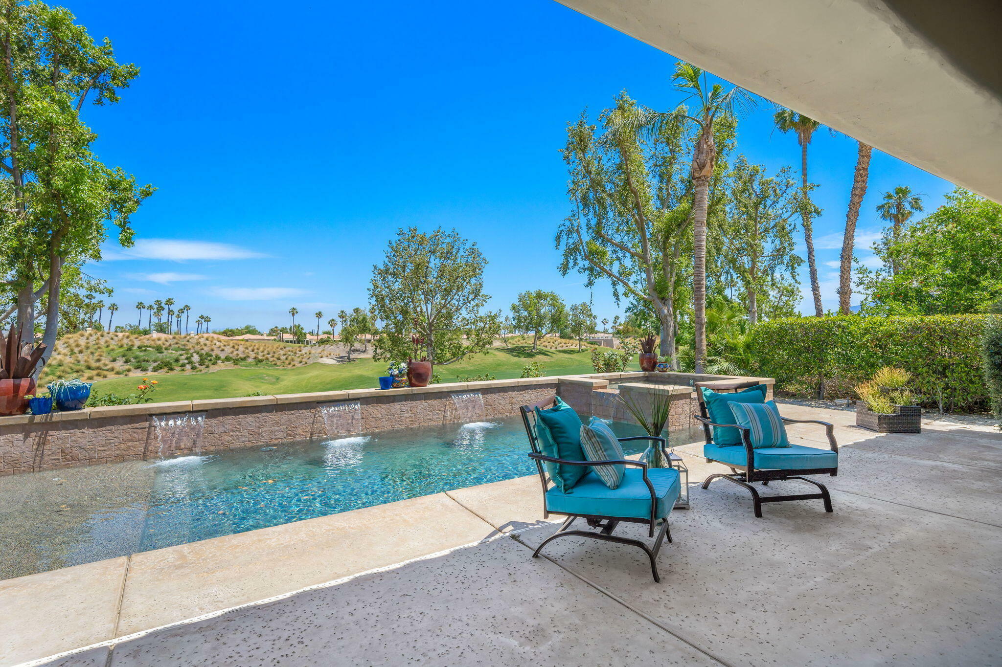Property Photo: 54724 Southern Hills CA 92253