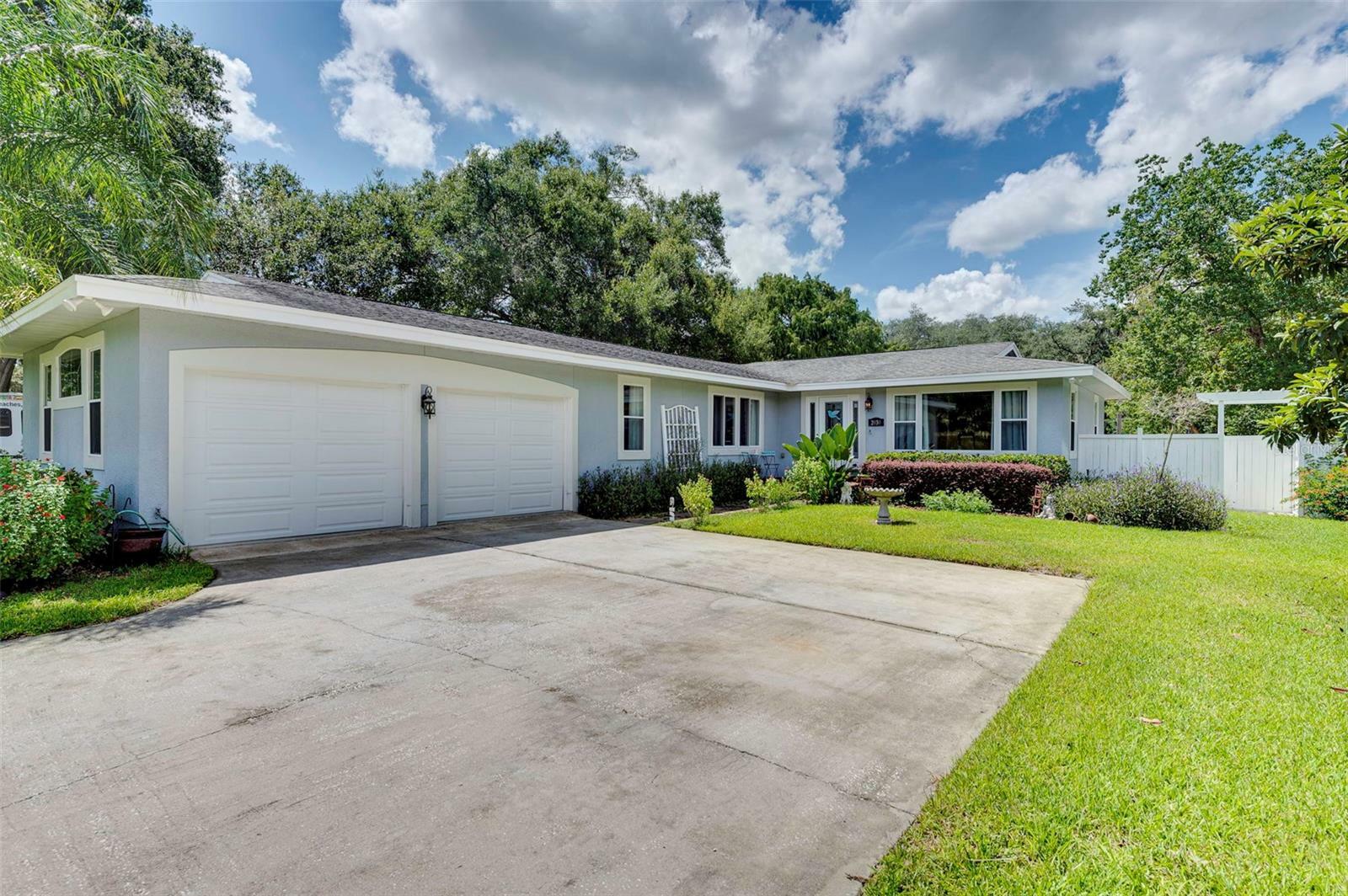 Property Photo: 2030 Terrace Boulevard FL 32779