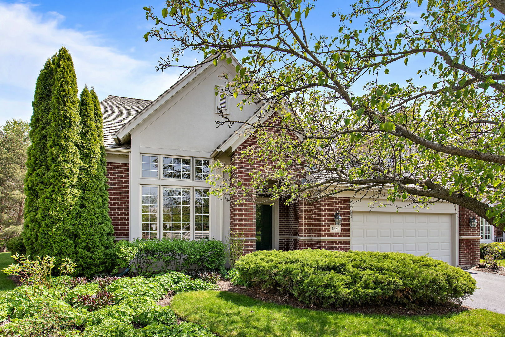 Property Photo:  1823 Waterbury Circle  IL 60025 