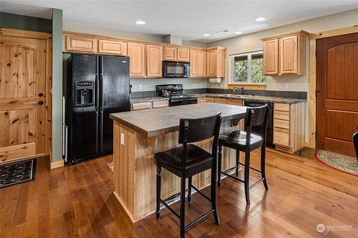 Property Photo:  20  Keystone Lane 1  WA 98940 