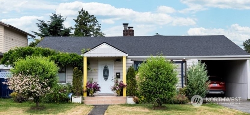 Property Photo: 12037 77th Avenue S WA 98178