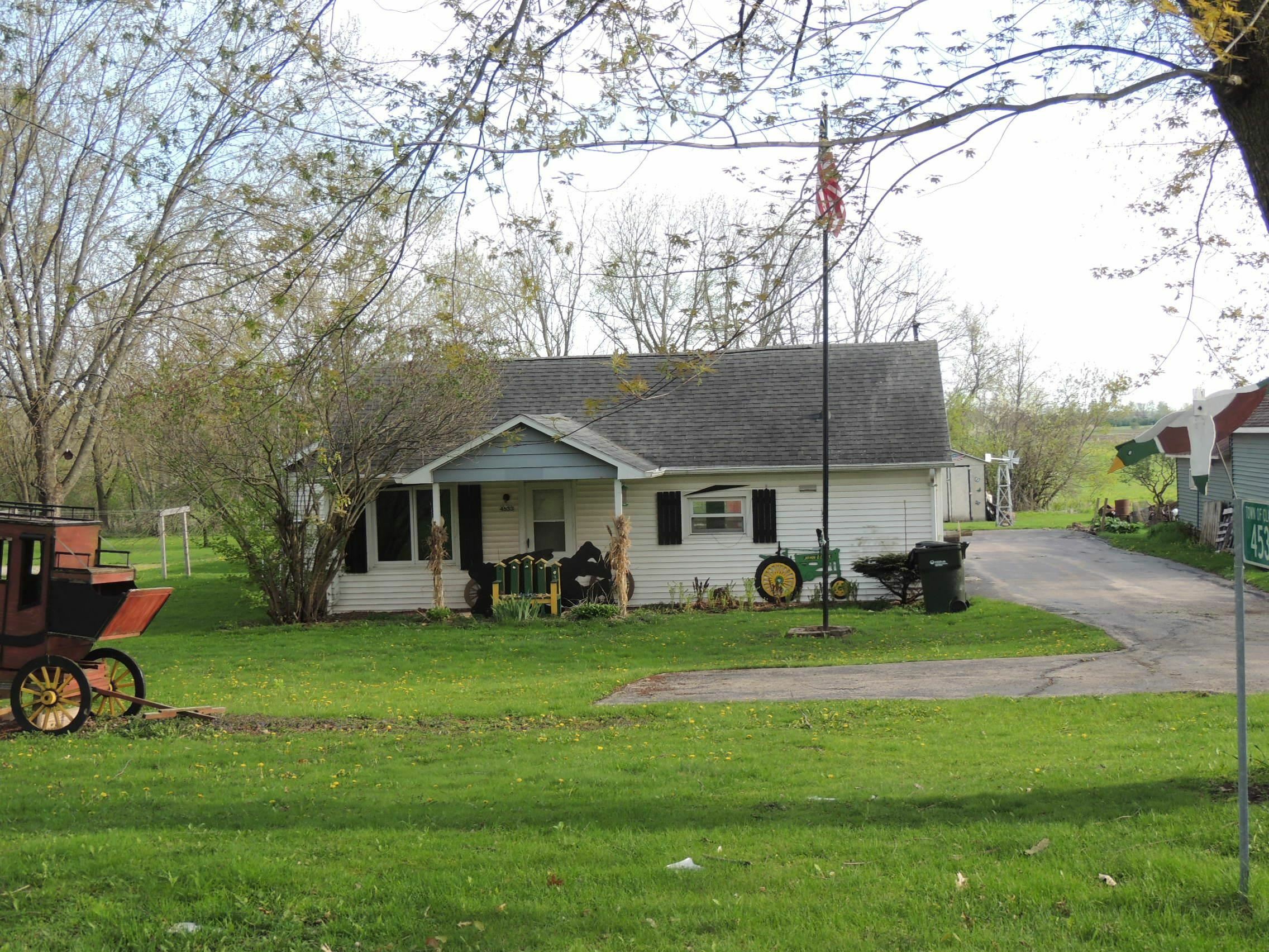 4533 Grandview Road  Larsen WI 54947-8702 photo