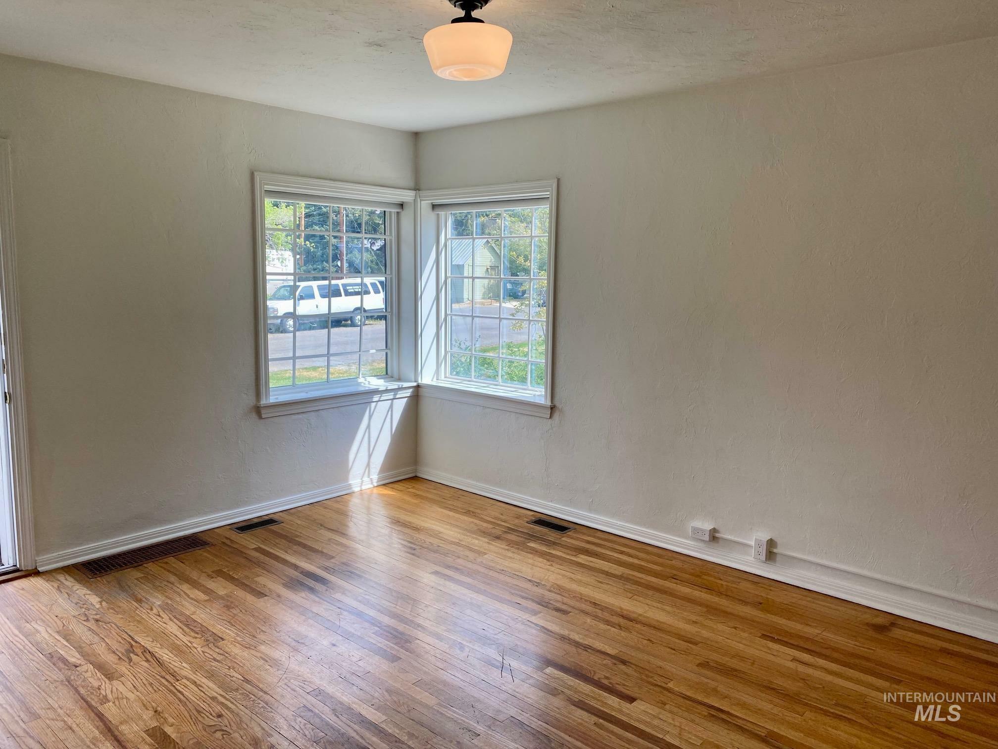 Property Photo: 12 W Elm Street ID 83333