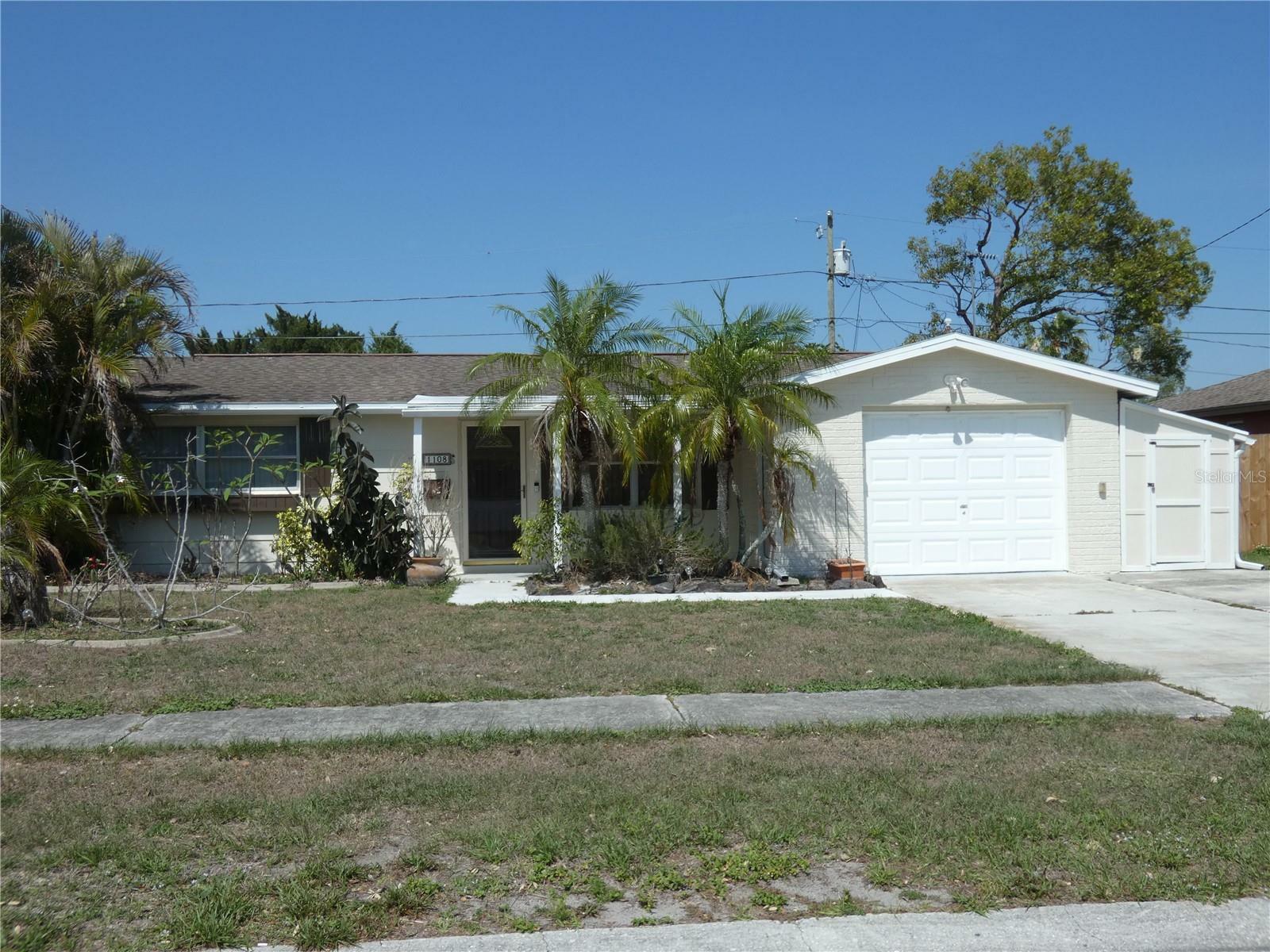 Property Photo:  1108 Rushmore Drive  FL 34690 