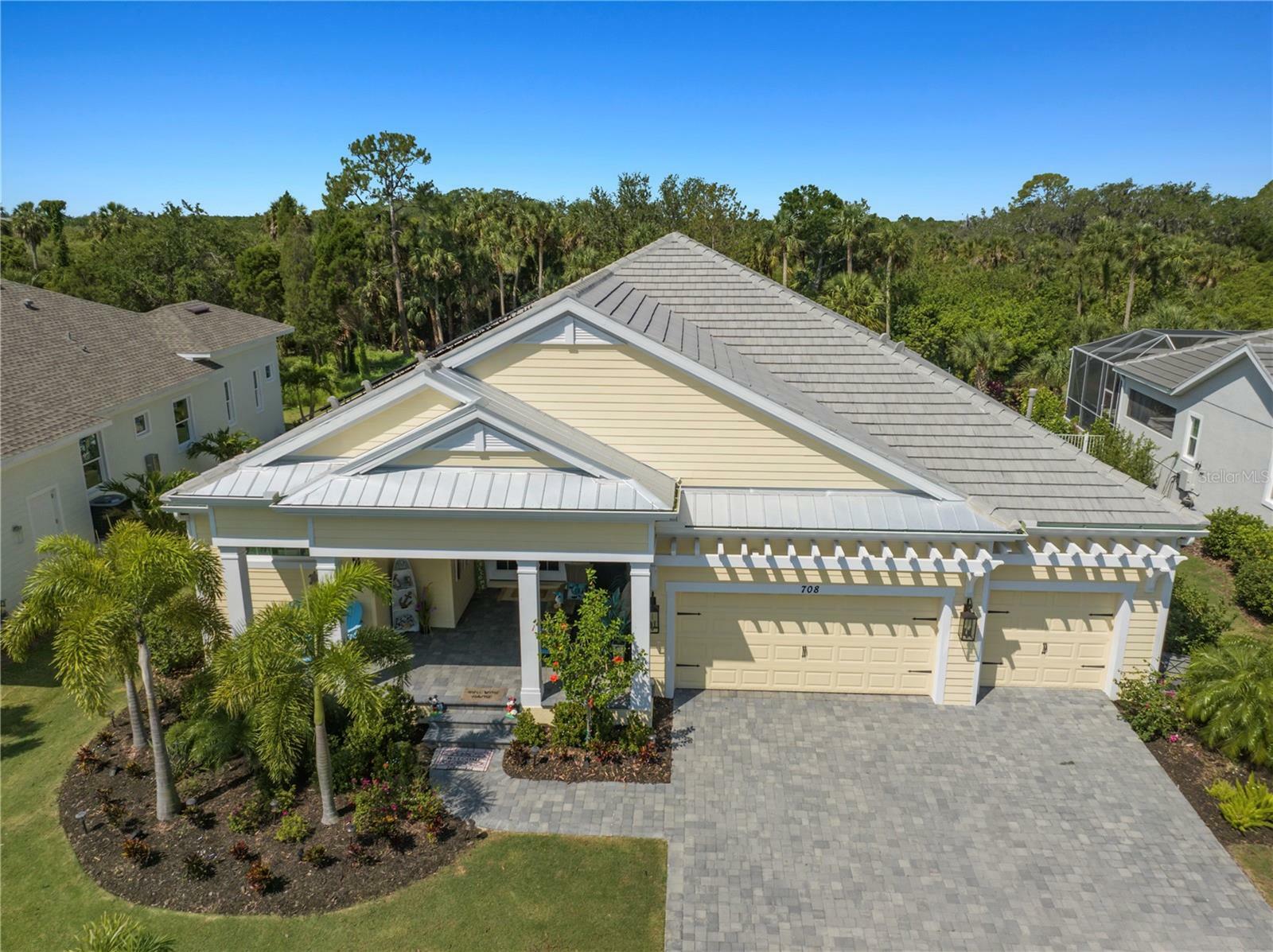 Property Photo: 708 Manns Harbor Drive FL 33572