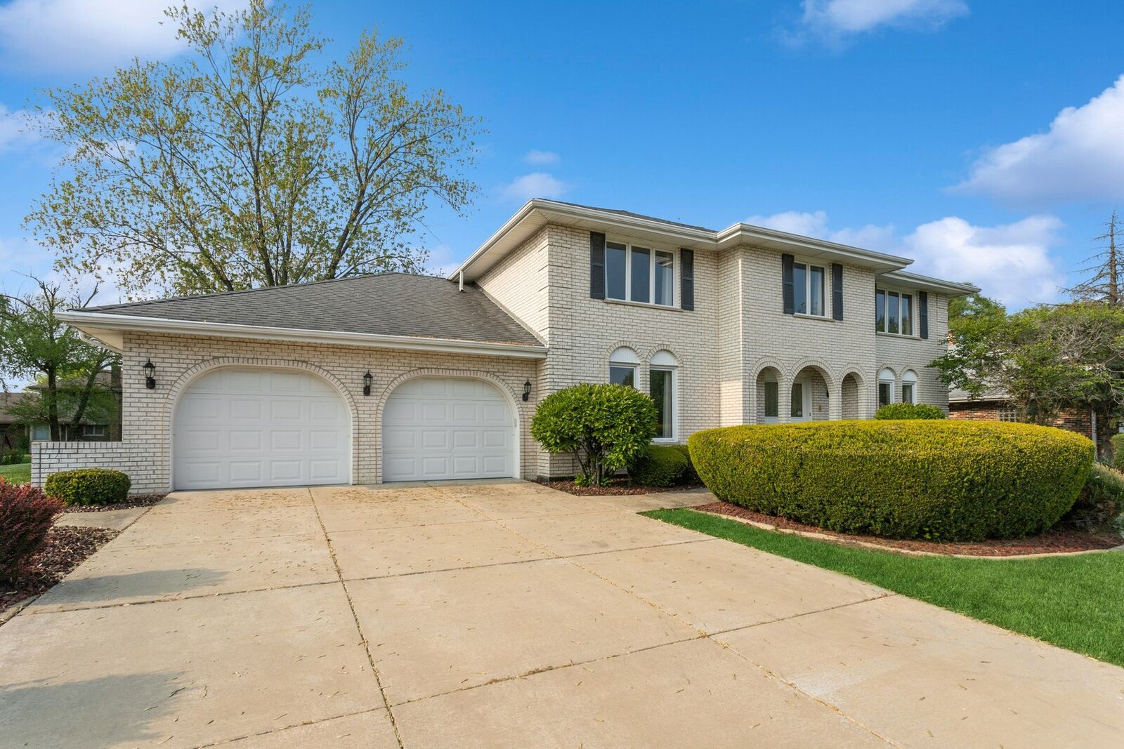 Property Photo:  160 Rodgers Court  IL 60527 