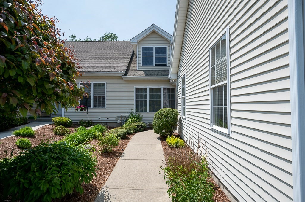 Property Photo: 22 Orchard Meadow Dr 22 MA 01545