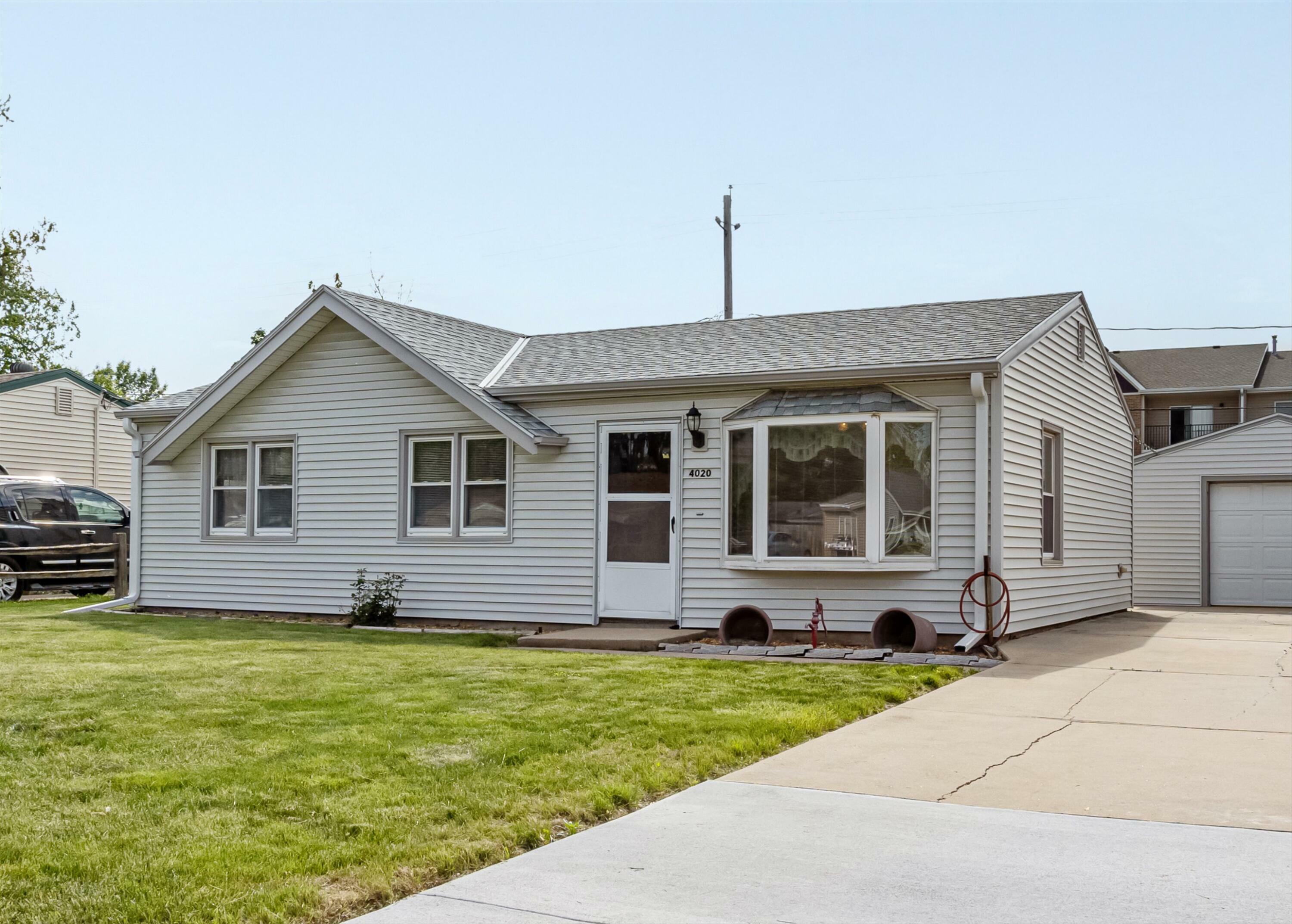 Property Photo:  4020 Twin City Drive  IA 51501 