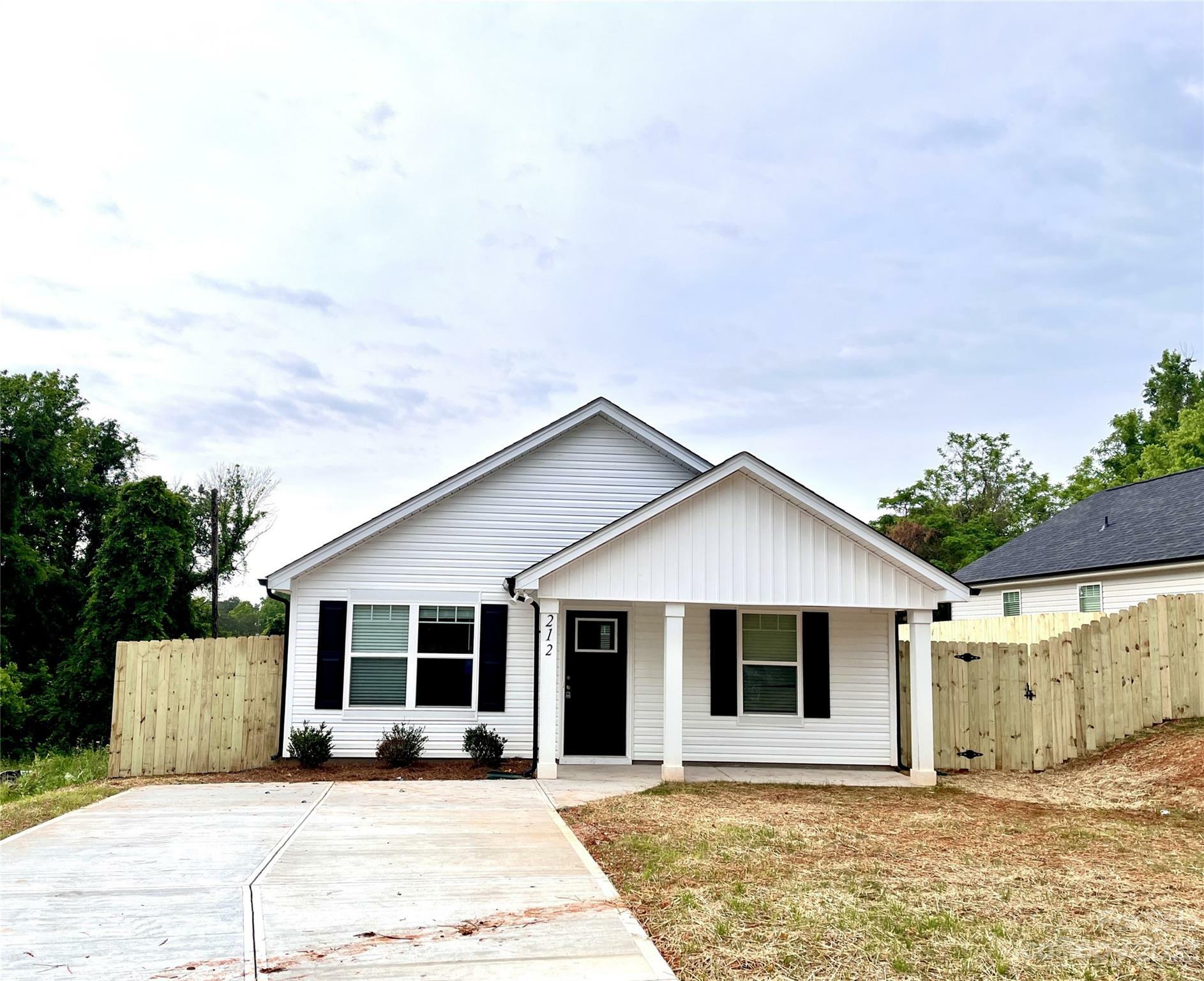 Property Photo:  212 N Railroad Avenue  NC 28039 