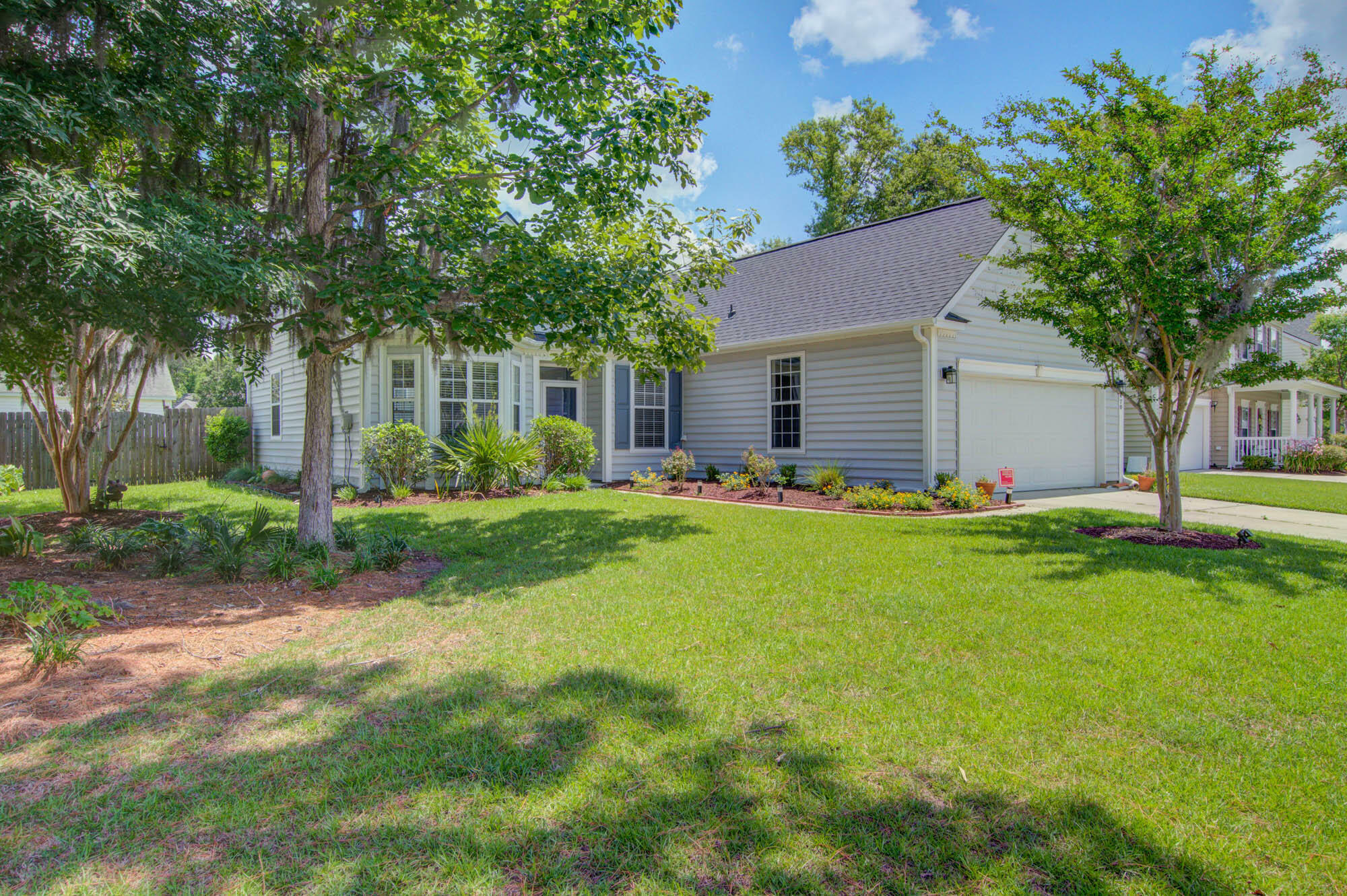 Property Photo: 1470 Ashley Garden Boulevard 29414