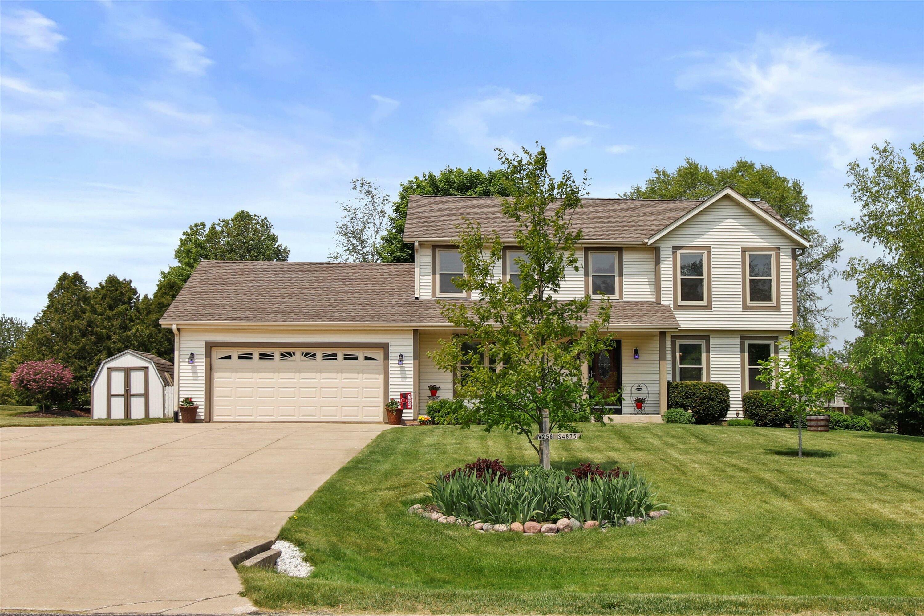 Property Photo: W256s4875 Wood Lilly Ln WI 53189