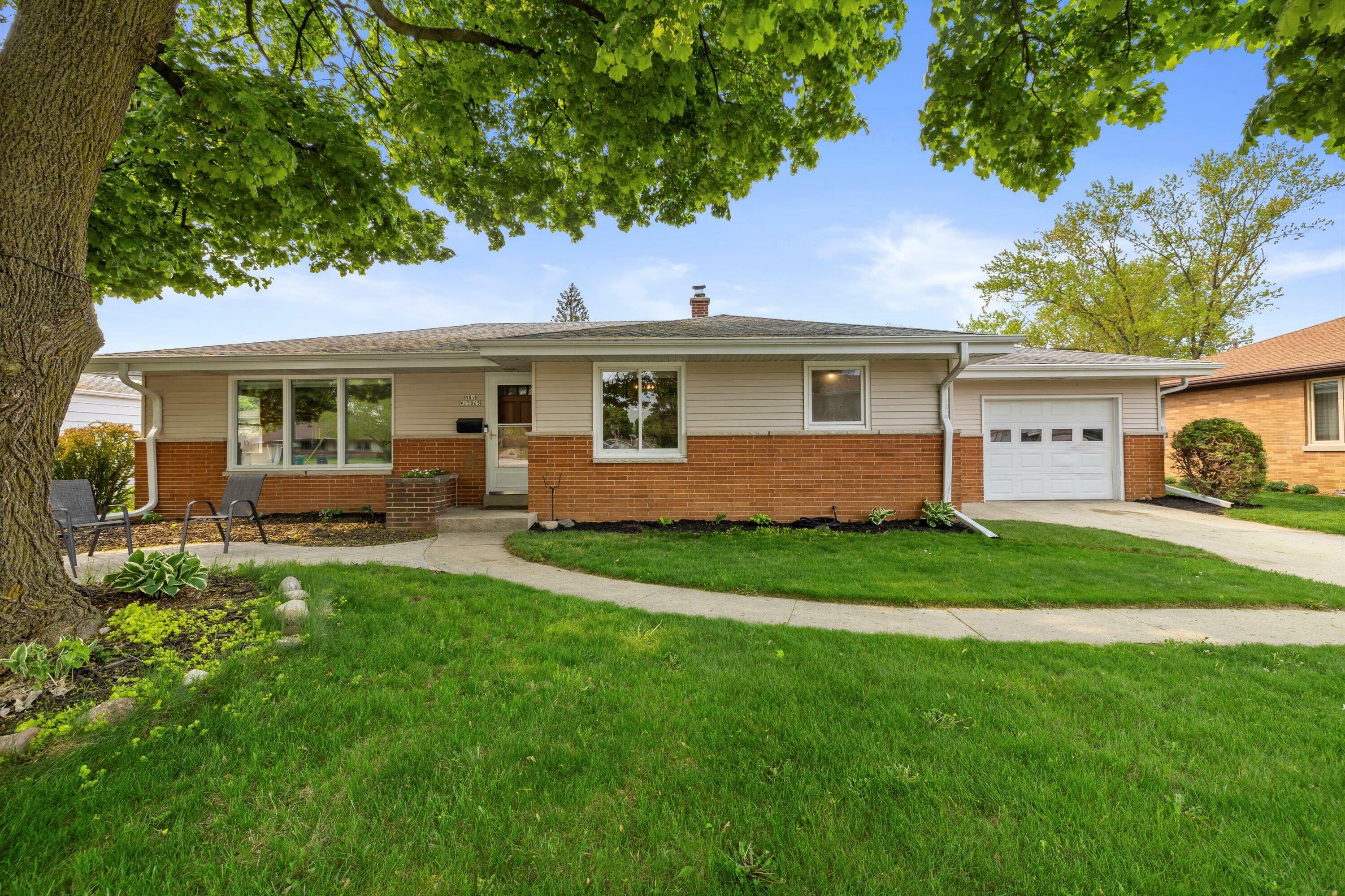 Property Photo: N89w15865 Cleveland Ave WI 53051