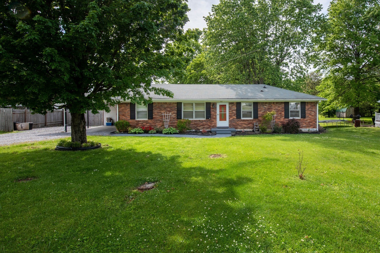 Property Photo:  212 Bate Ave  TN 37066 