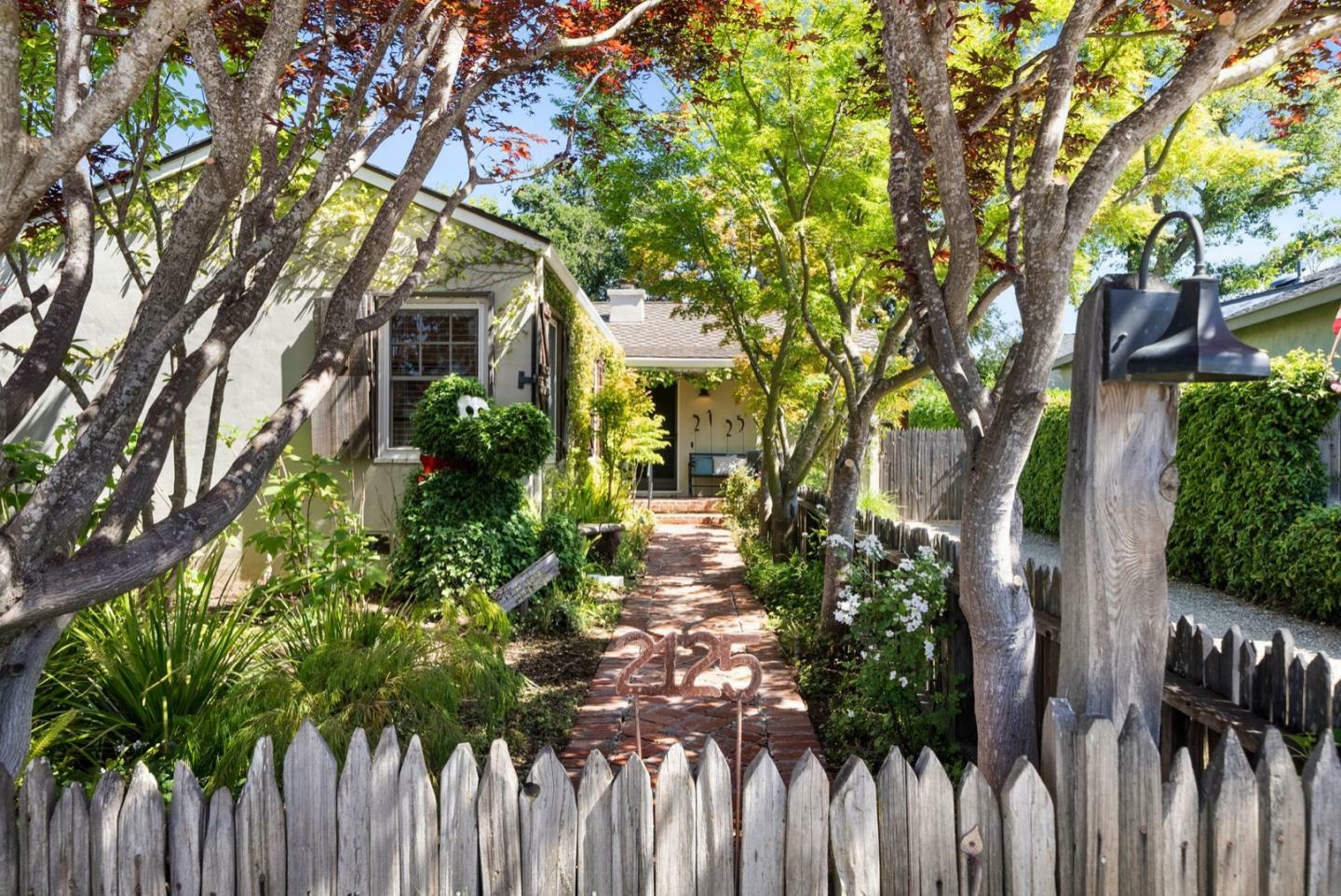 Property Photo:  2125 Greenwood Avenue  CA 94070 