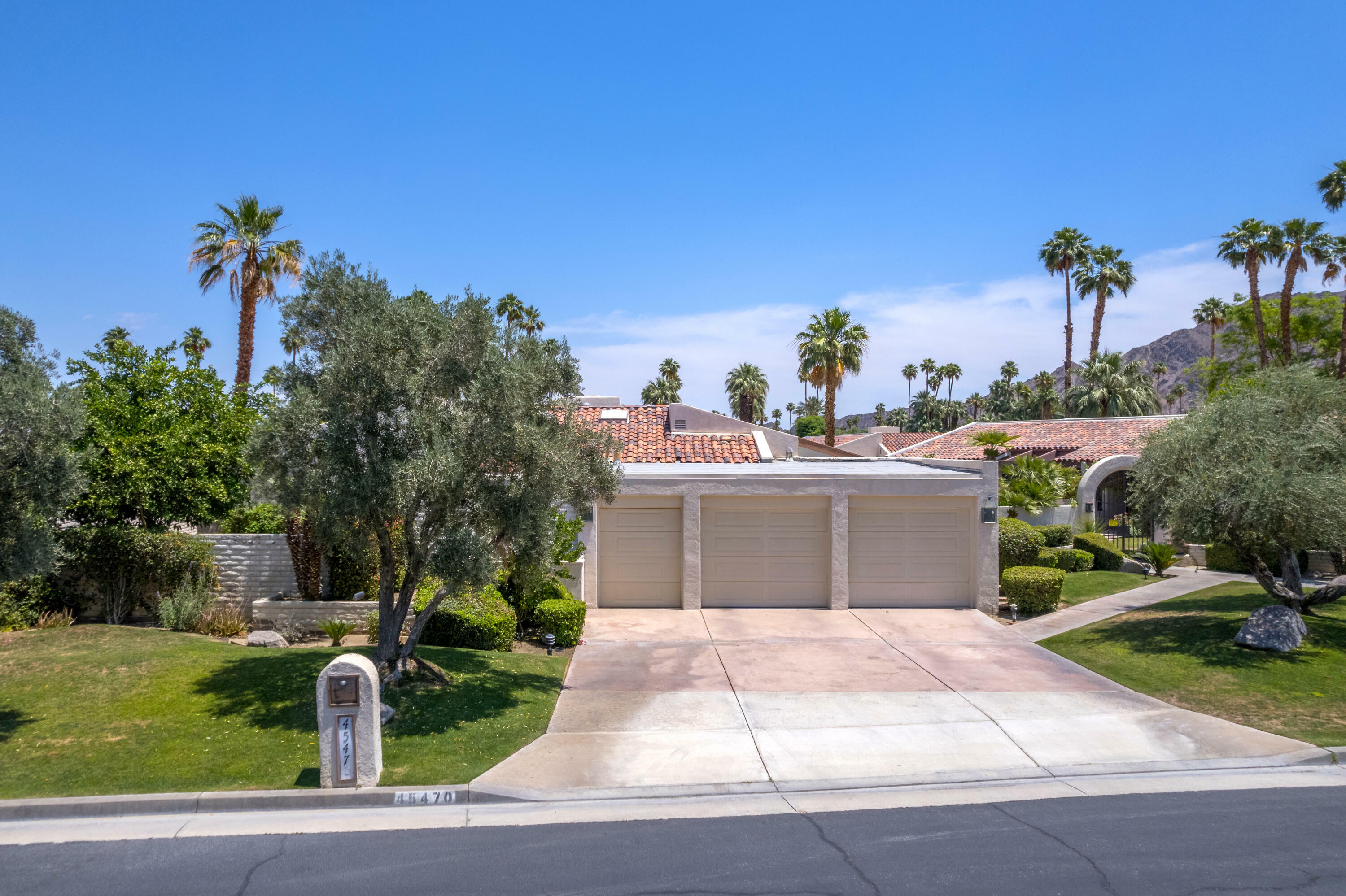 Property Photo: 45470 Club Drive CA 92210