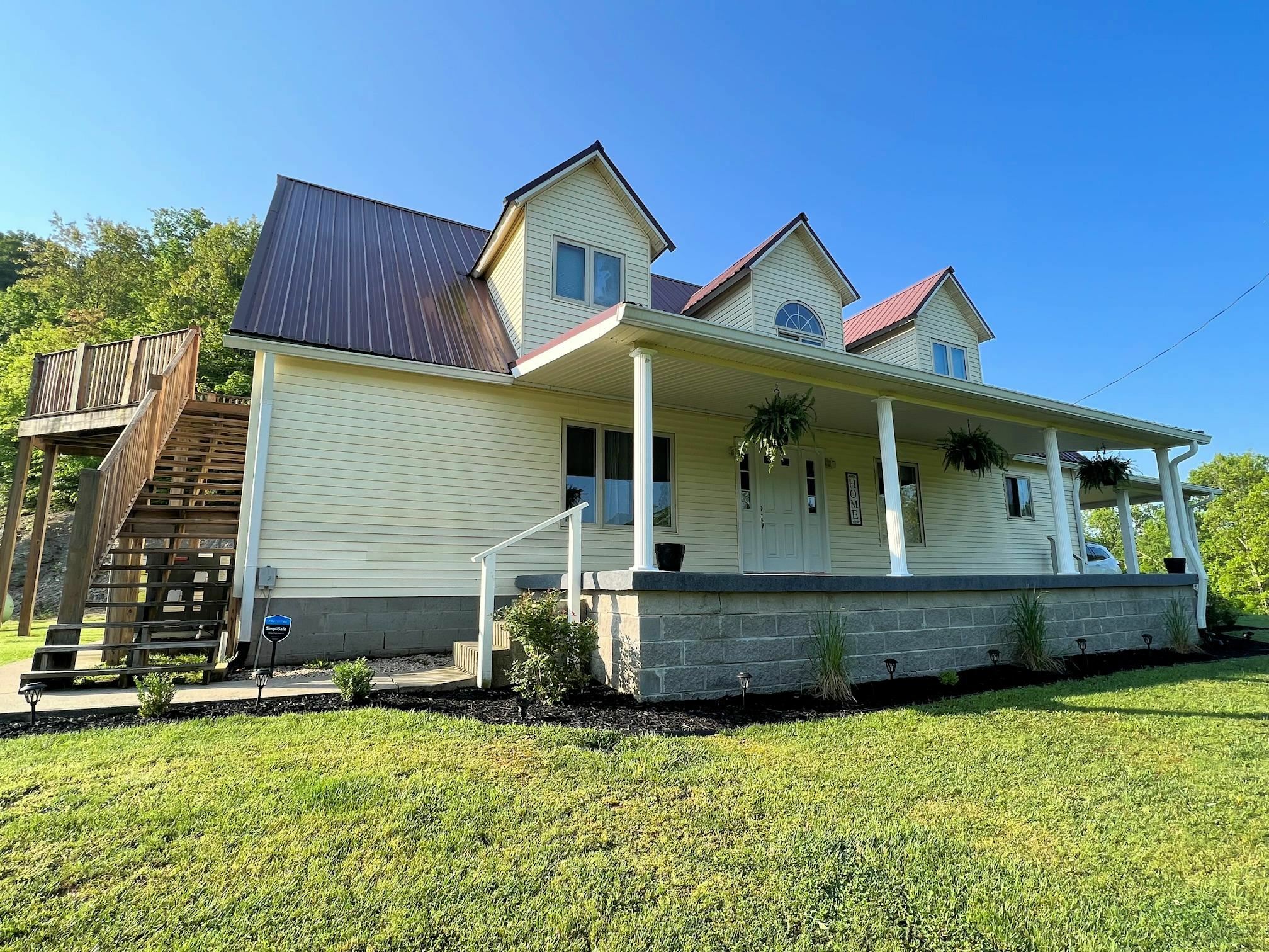 Property Photo:  17048 State Route 93 Ko-9  OH 45659 