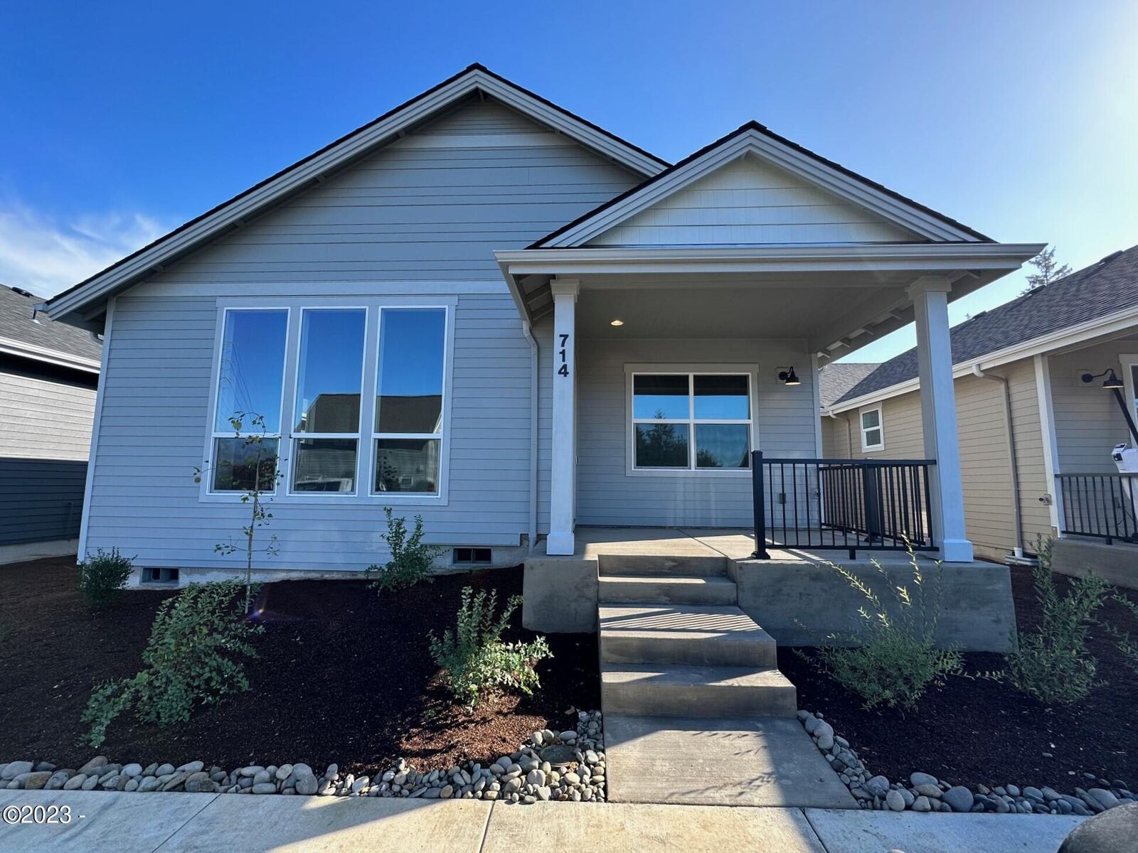 Property Photo: 714 SE 44th Street 57 OR 97366